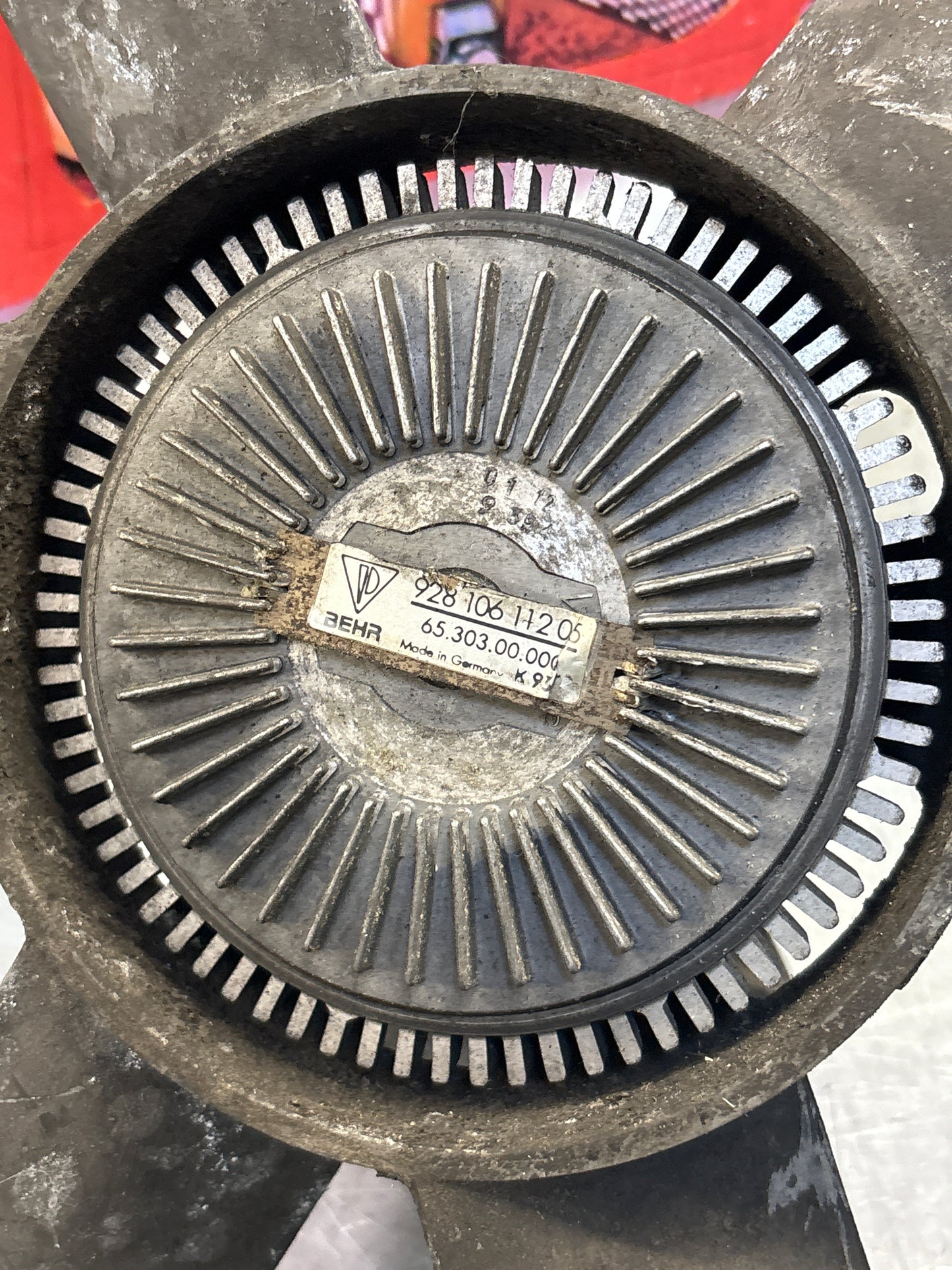 Porsche 928 Engine cooling viscous fan with bracket used 92810613701, 9281061101R