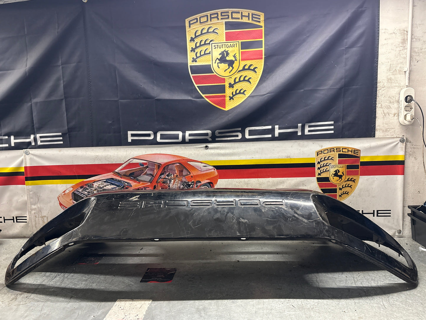 Porsche 928 rear bumper, used 928505023