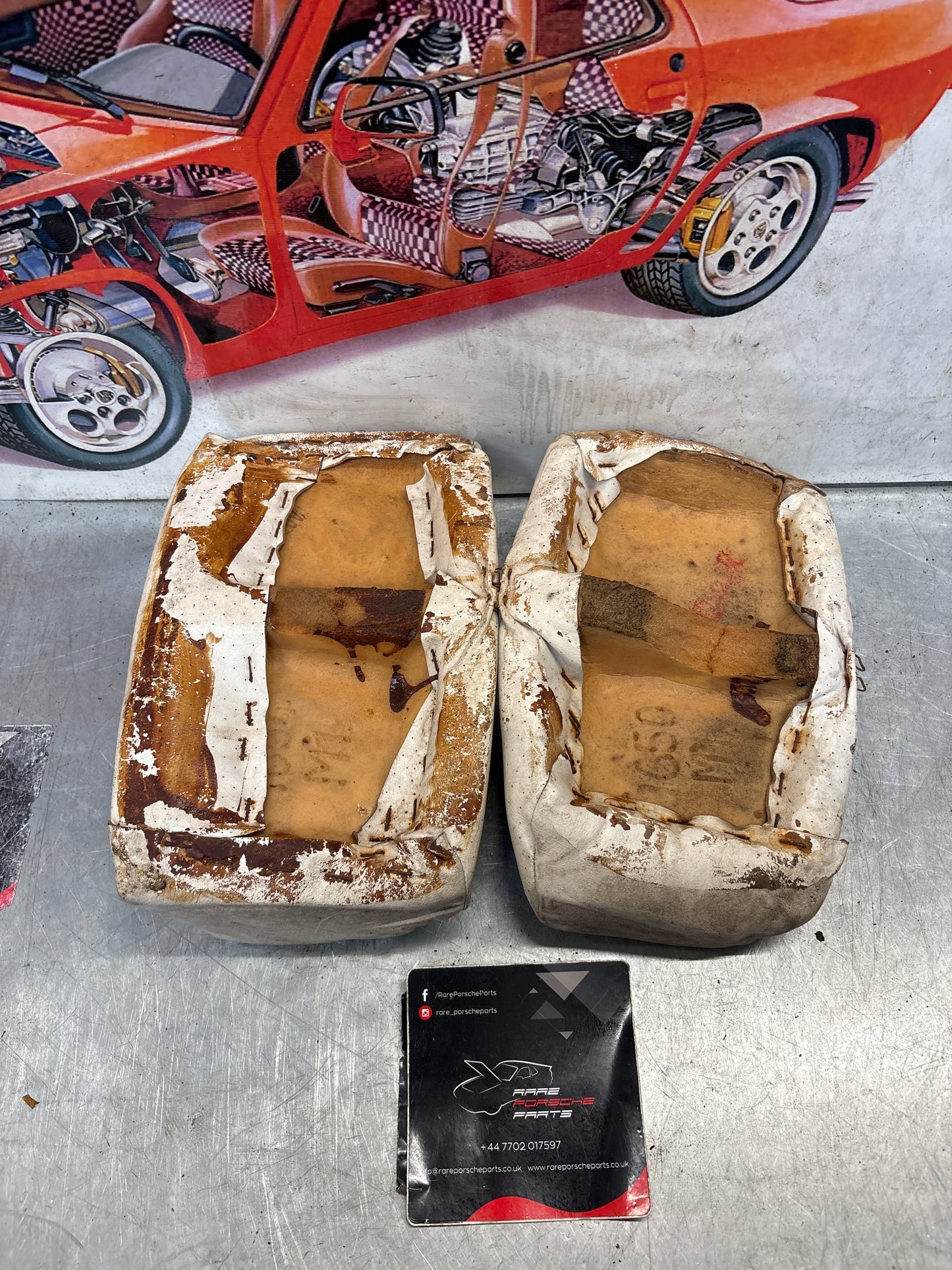 Porsche 928 rear right seat upper and middle cushion, leather, white, used 92852204650 / 92852208851