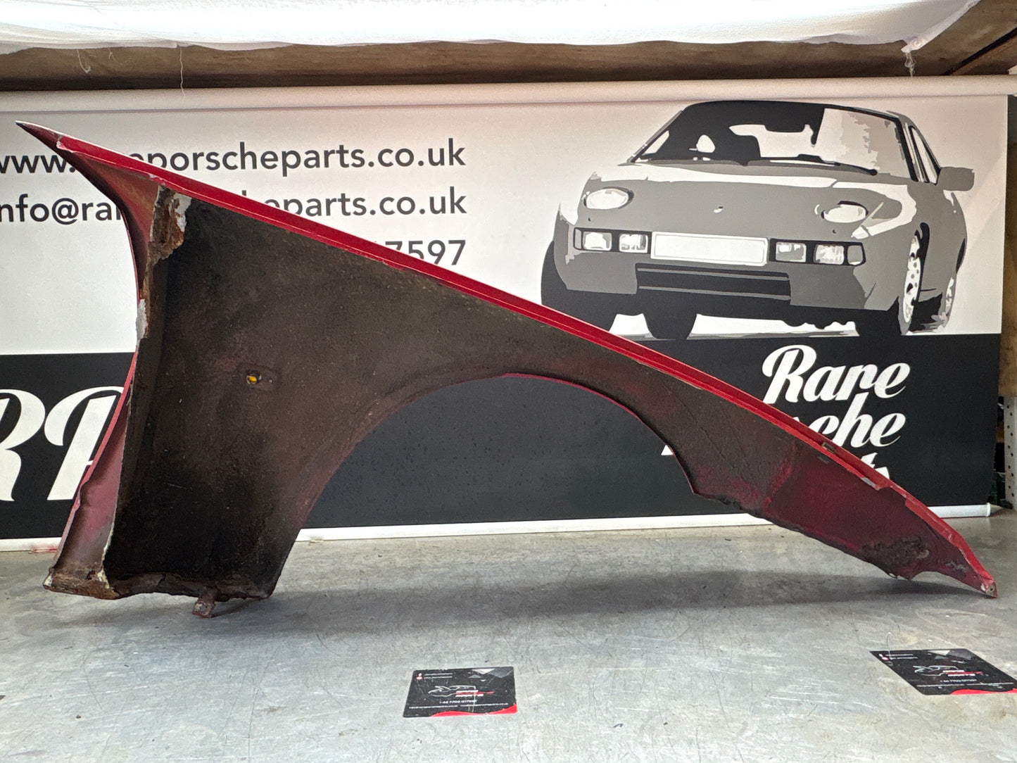 Porsche 944 early left front wing, please see photos, used