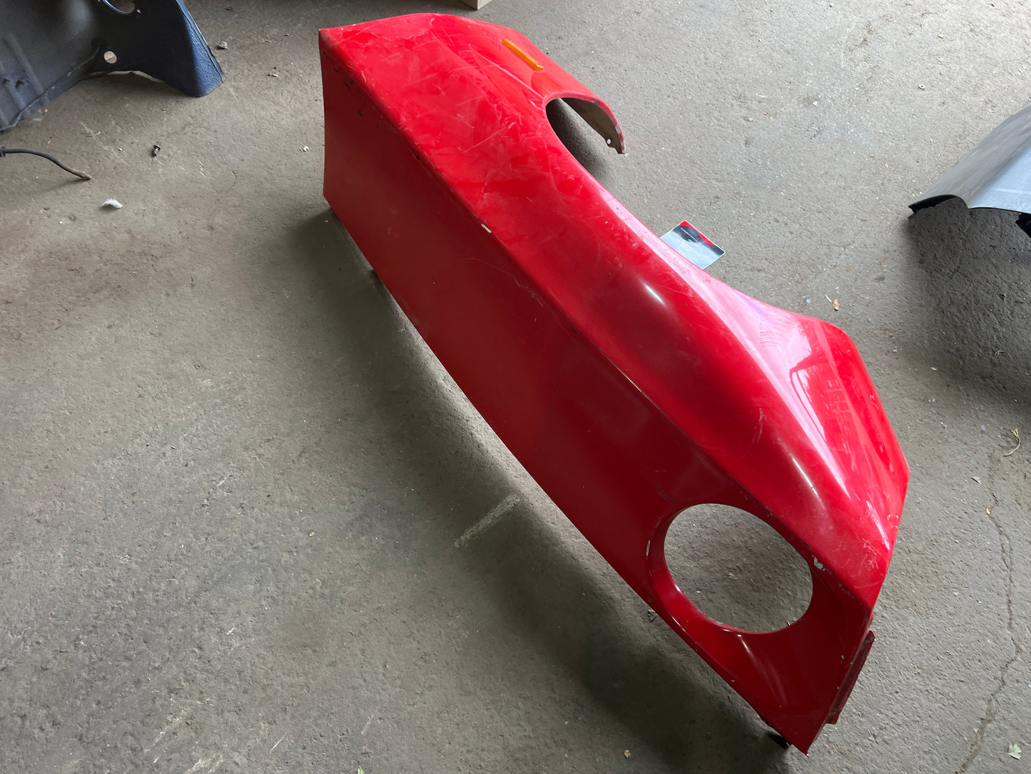 Porsche 928 -87 front left wing, 92850301103 used