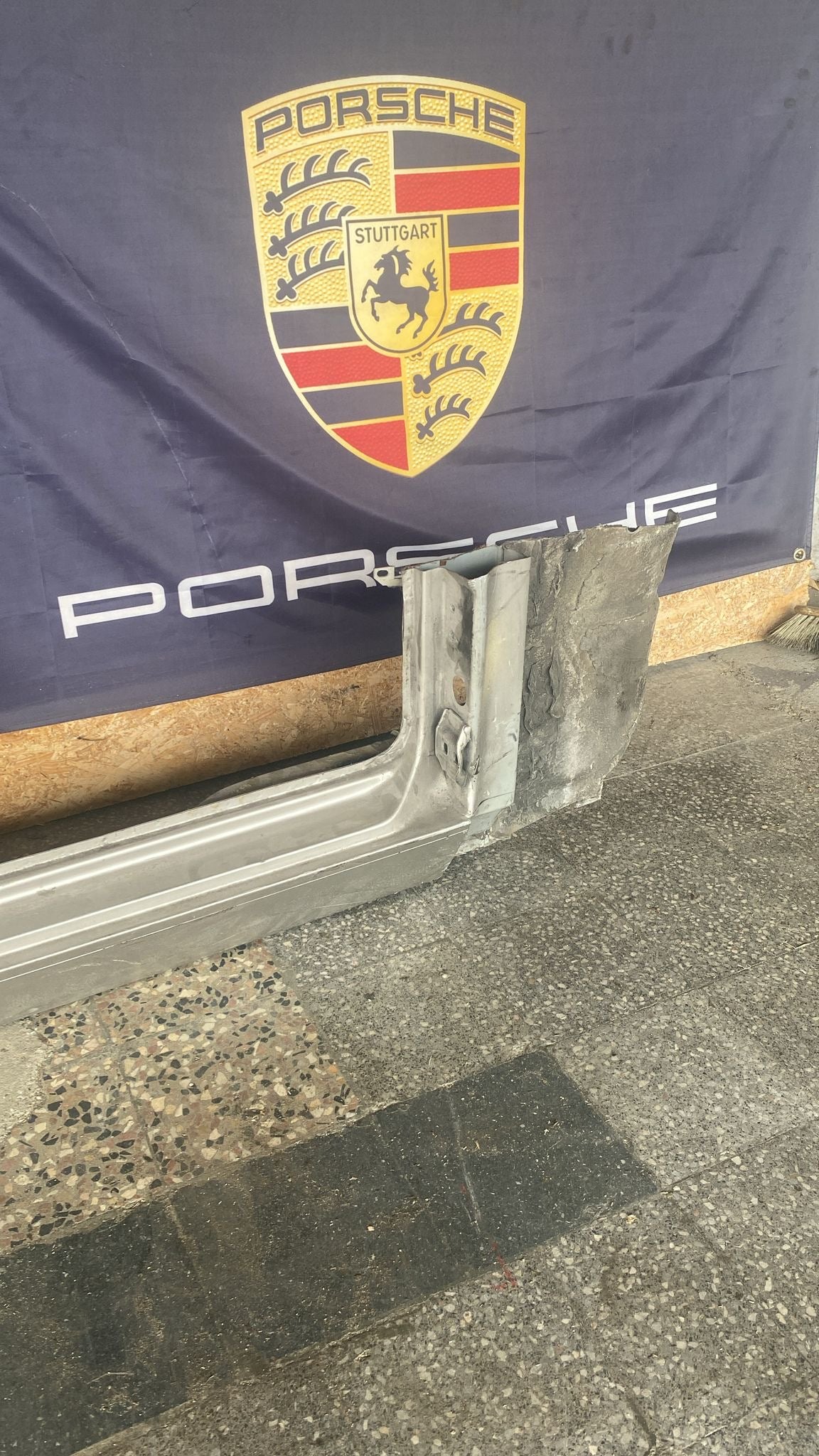Porsche 944 right sill section cut 94450361200