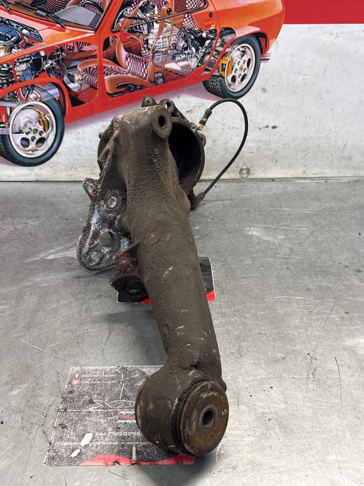 Porsche 944 alloy rear left trailing arm, used 95133151305 / 9513315134R used, with hubs