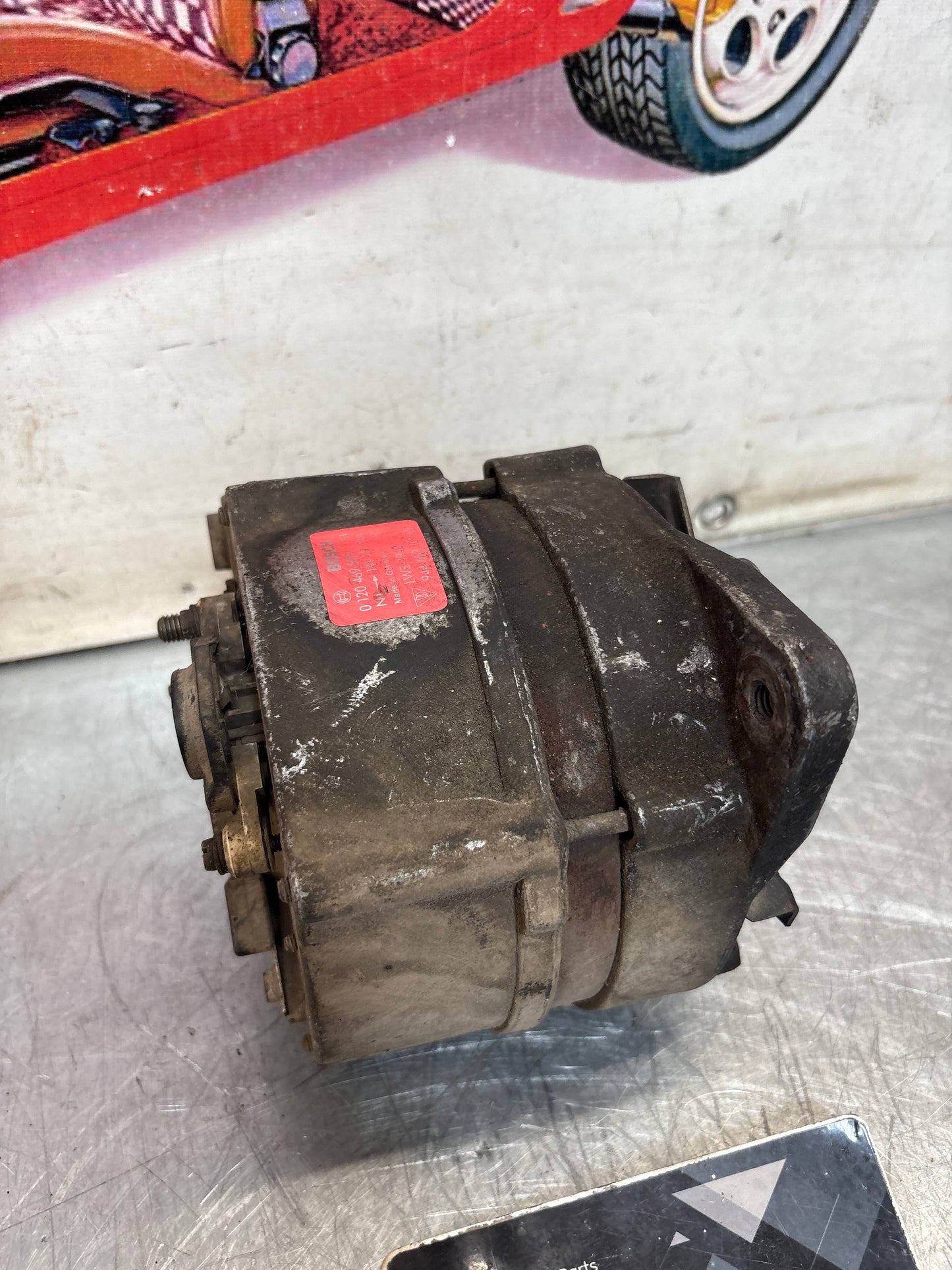 Porsche 924S / 944 2.5 models alternator. 0120469559 / 94460310900 used