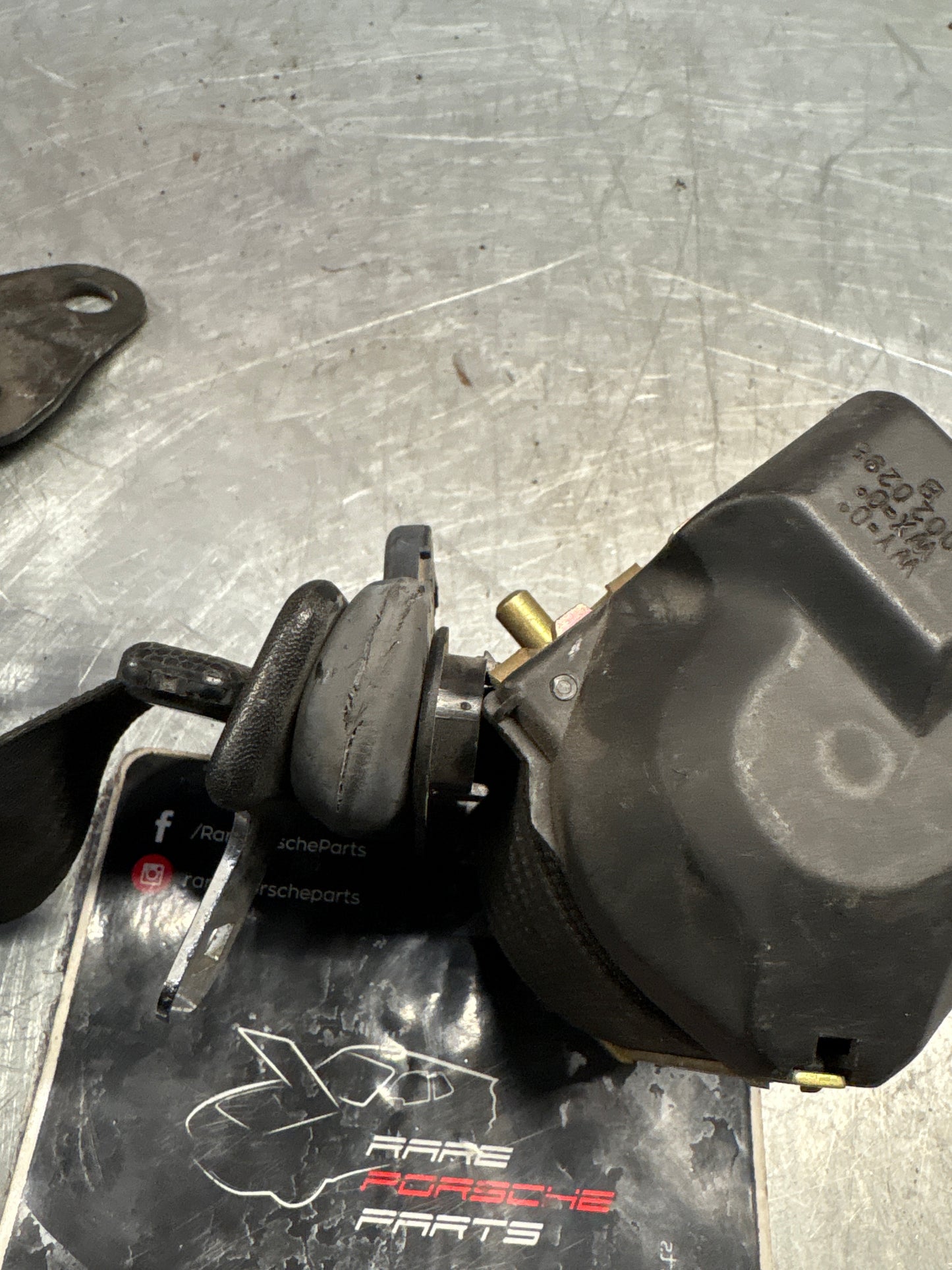 Porsche 924S 944 S S2 Turbo front right seat belt 94480312600, used