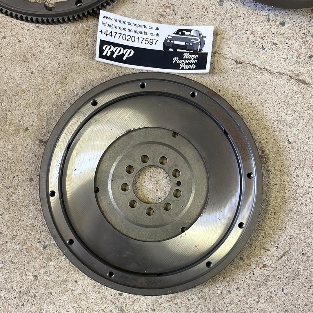 Porsche 944/924S pressure plate with 225mm disc and flywheel, refurbished (without release bearing)