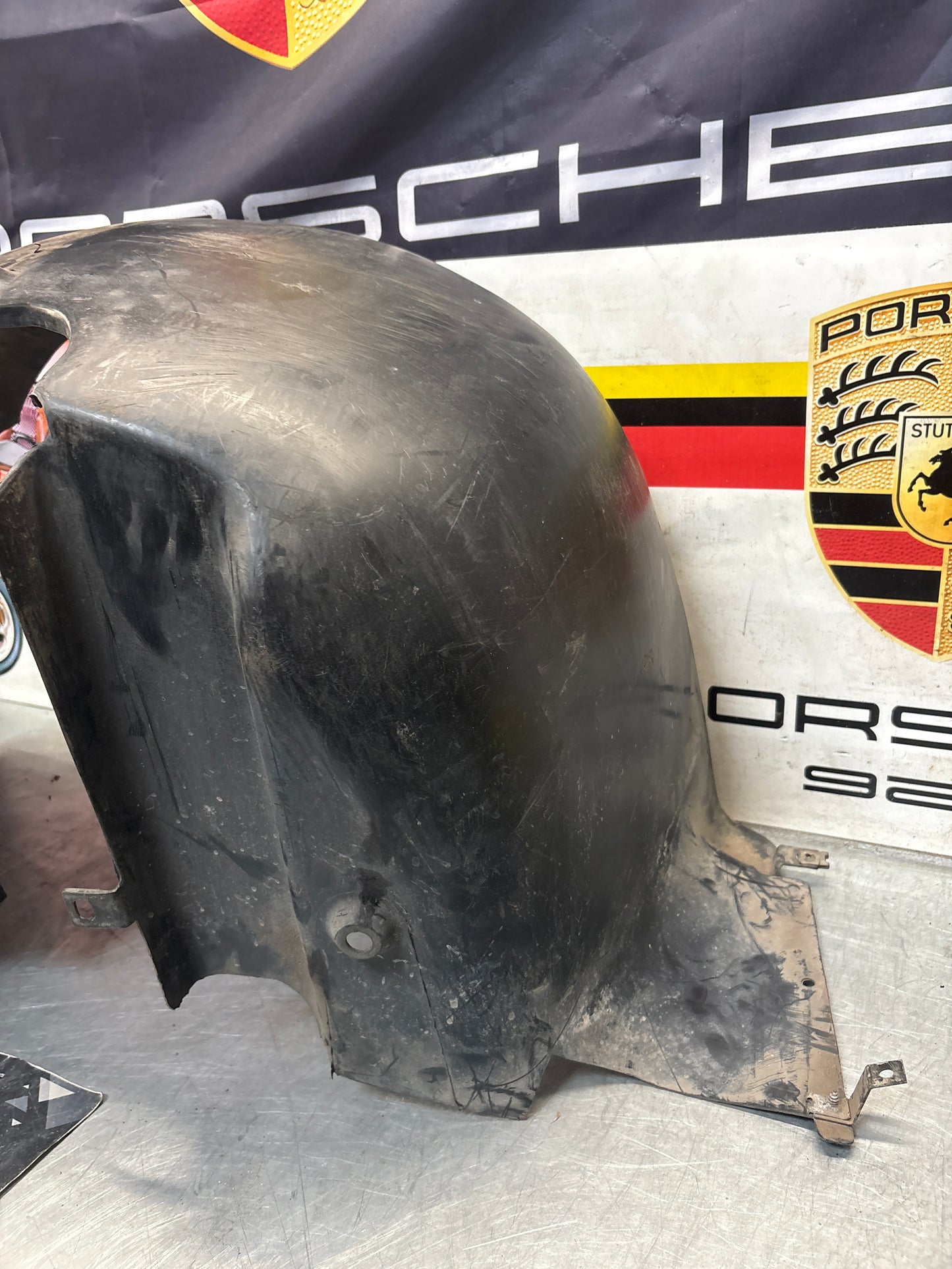 Porsche 944 from 85.5 arch liner Right, 94450438201, used