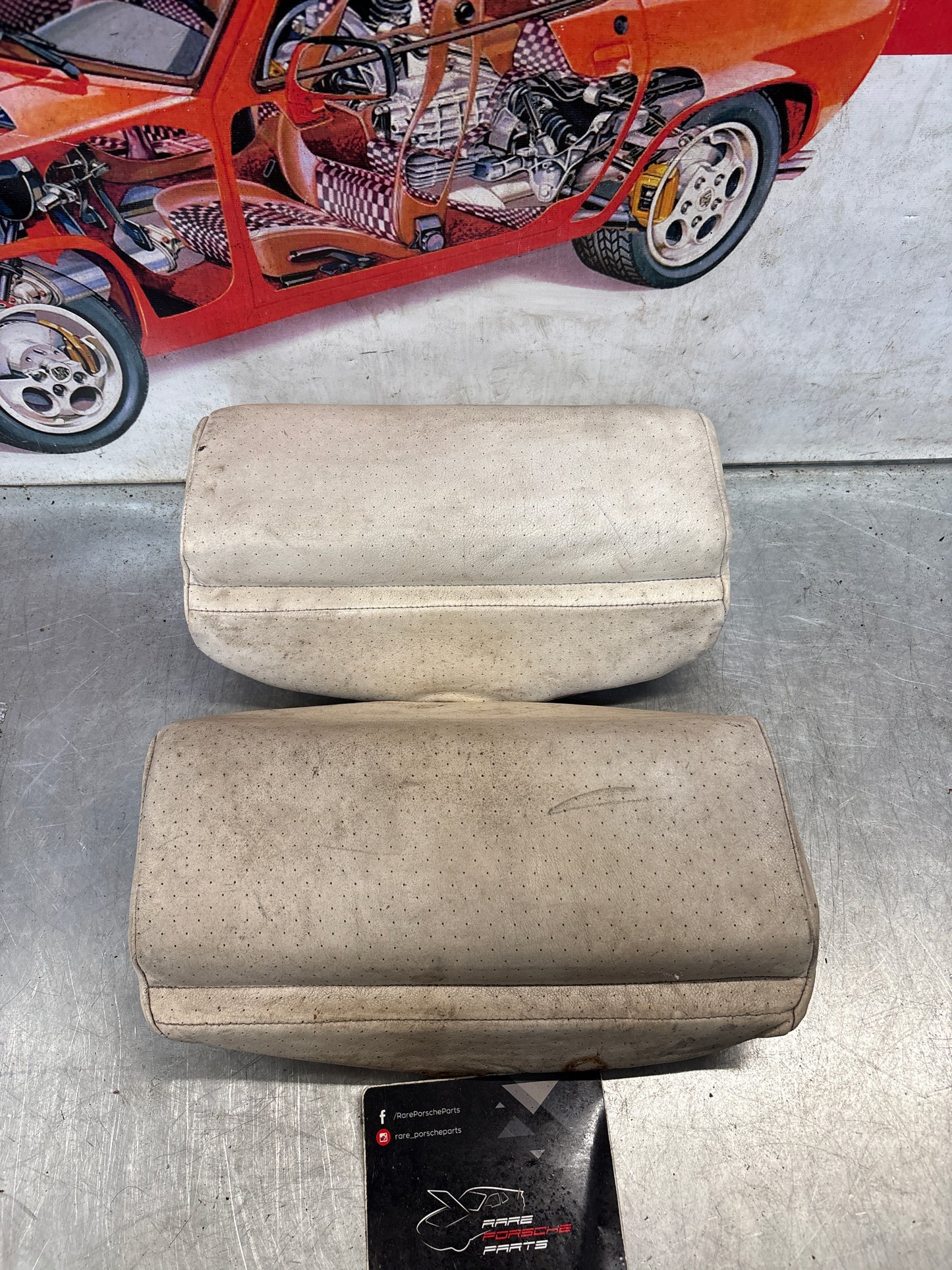 Porsche 928 rear left seat upper and middle cushion, leather, white, used 92852204550 / 92852208751