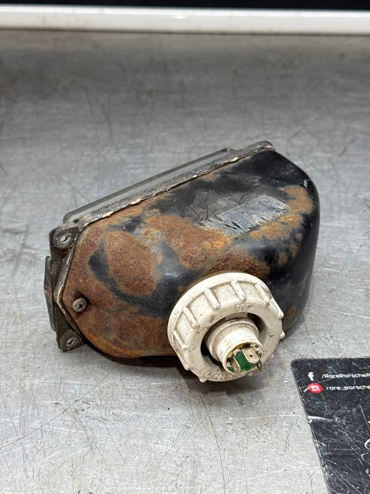 Porsche 924 Front left driving light, Used 477941751D