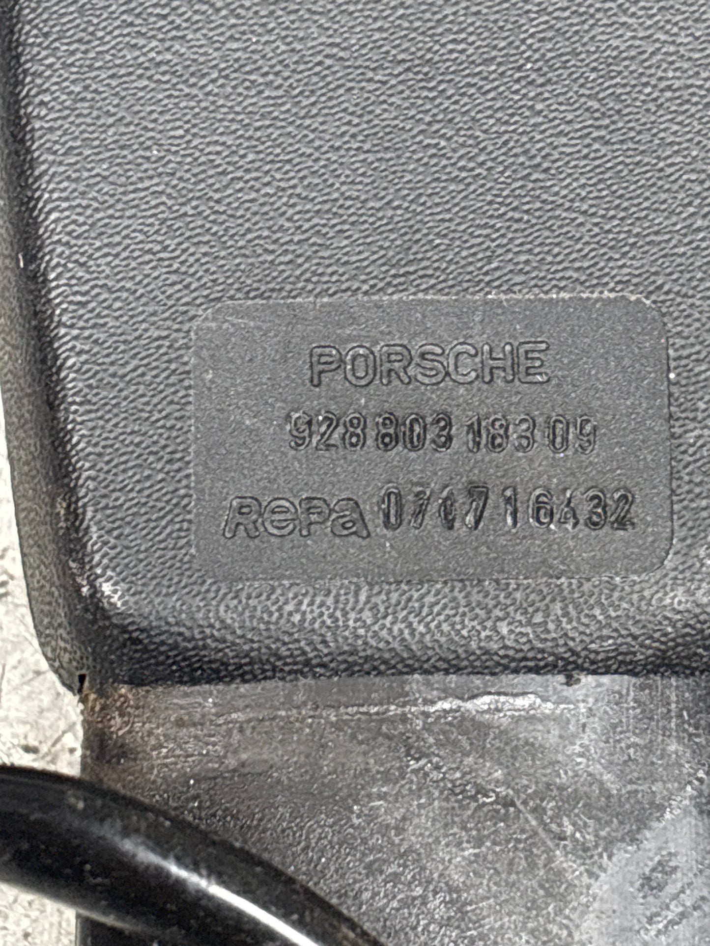Porsche 911 964 driver seat belt buckle used 96480318300