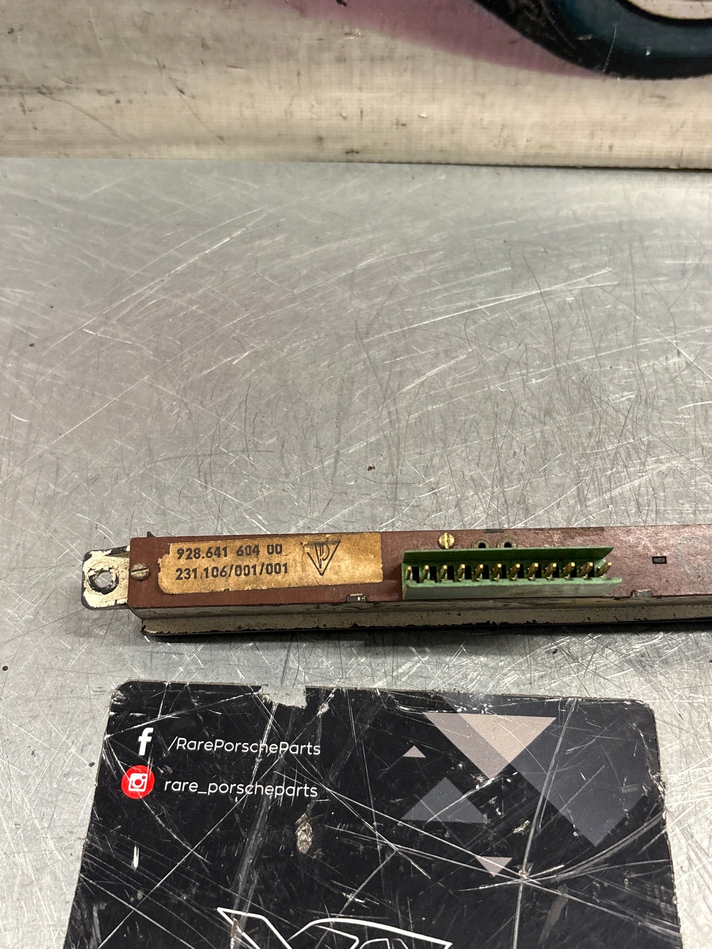 Porsche 928 front center dash panel 92864160400 used