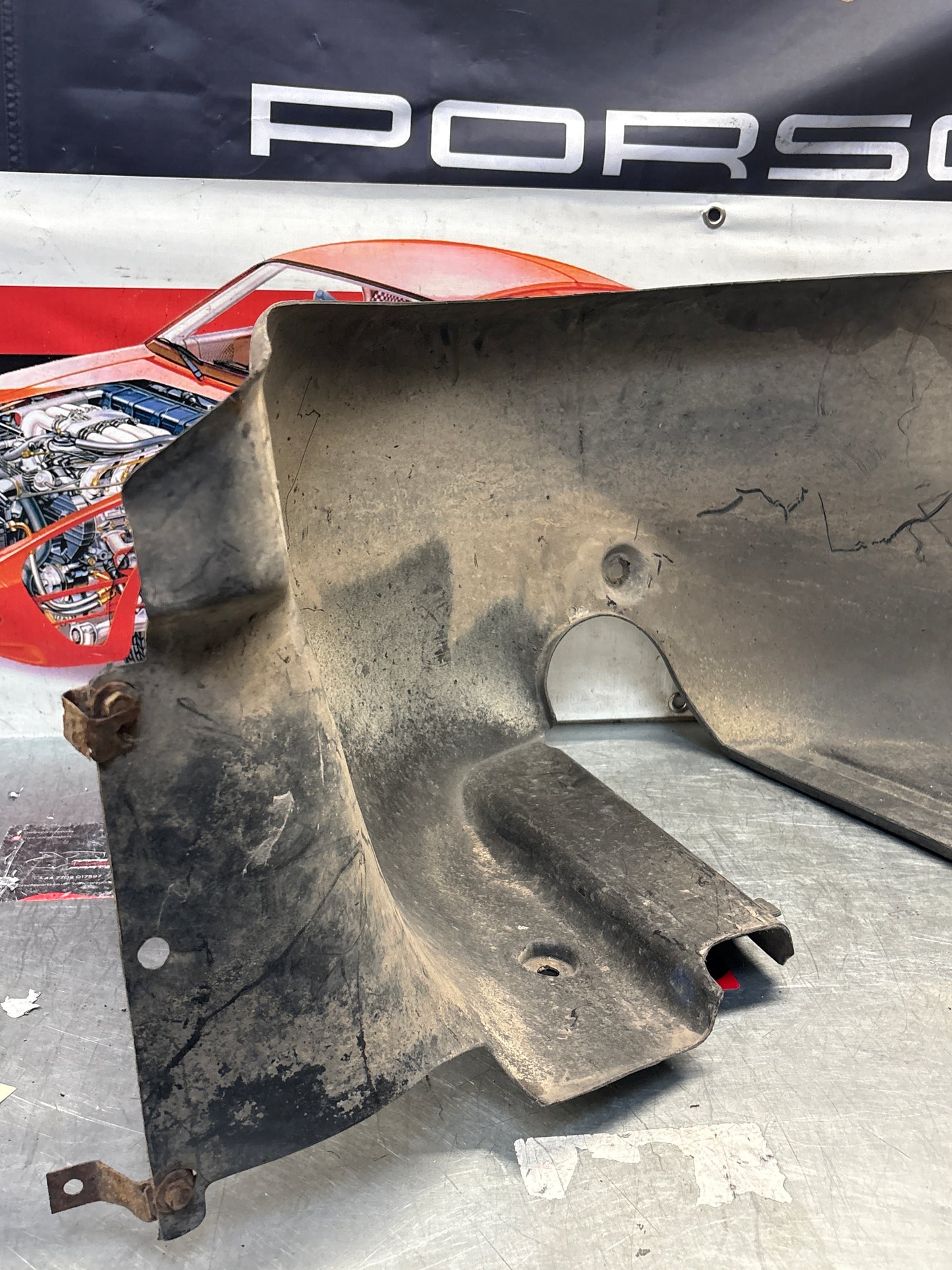 Porsche 944 from 85.5 arch liner Right, 94450438201, used