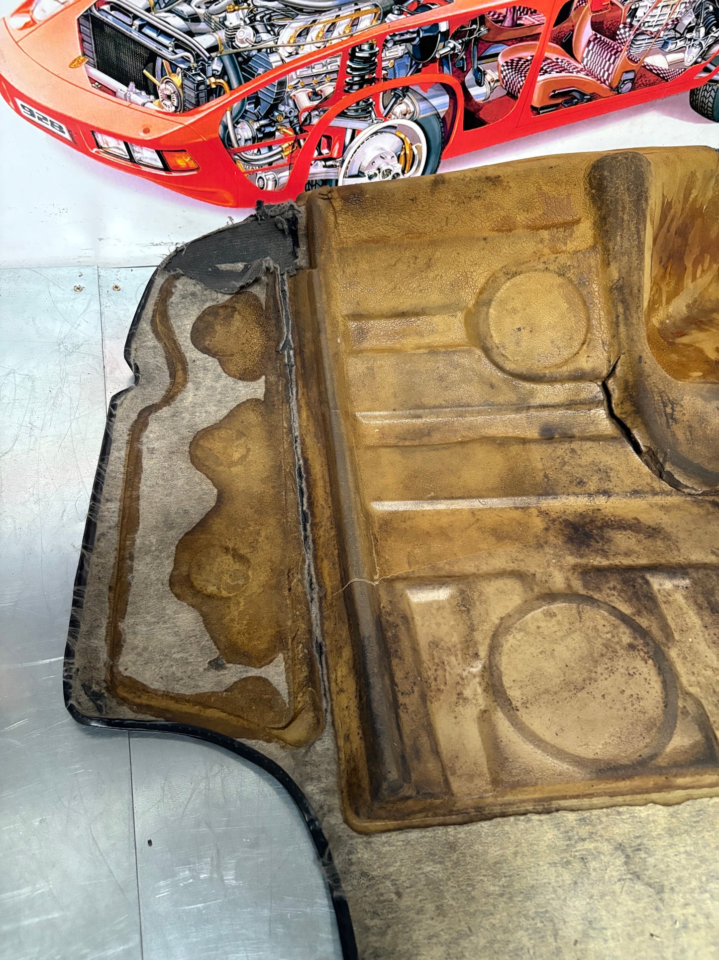 Porsche 944 from 85.5 black boot carpet 94555506303 used