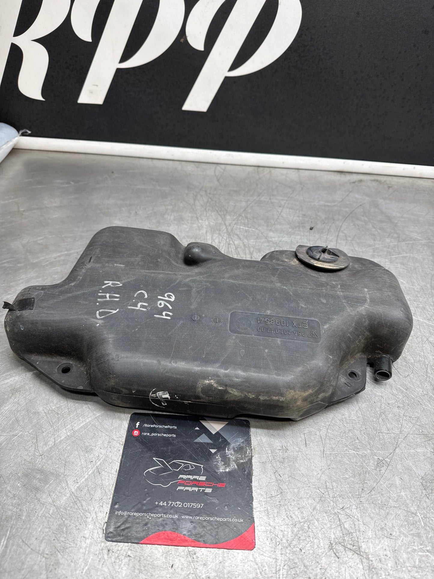 Porsche 964 fuel expansion tank 96420107700 used