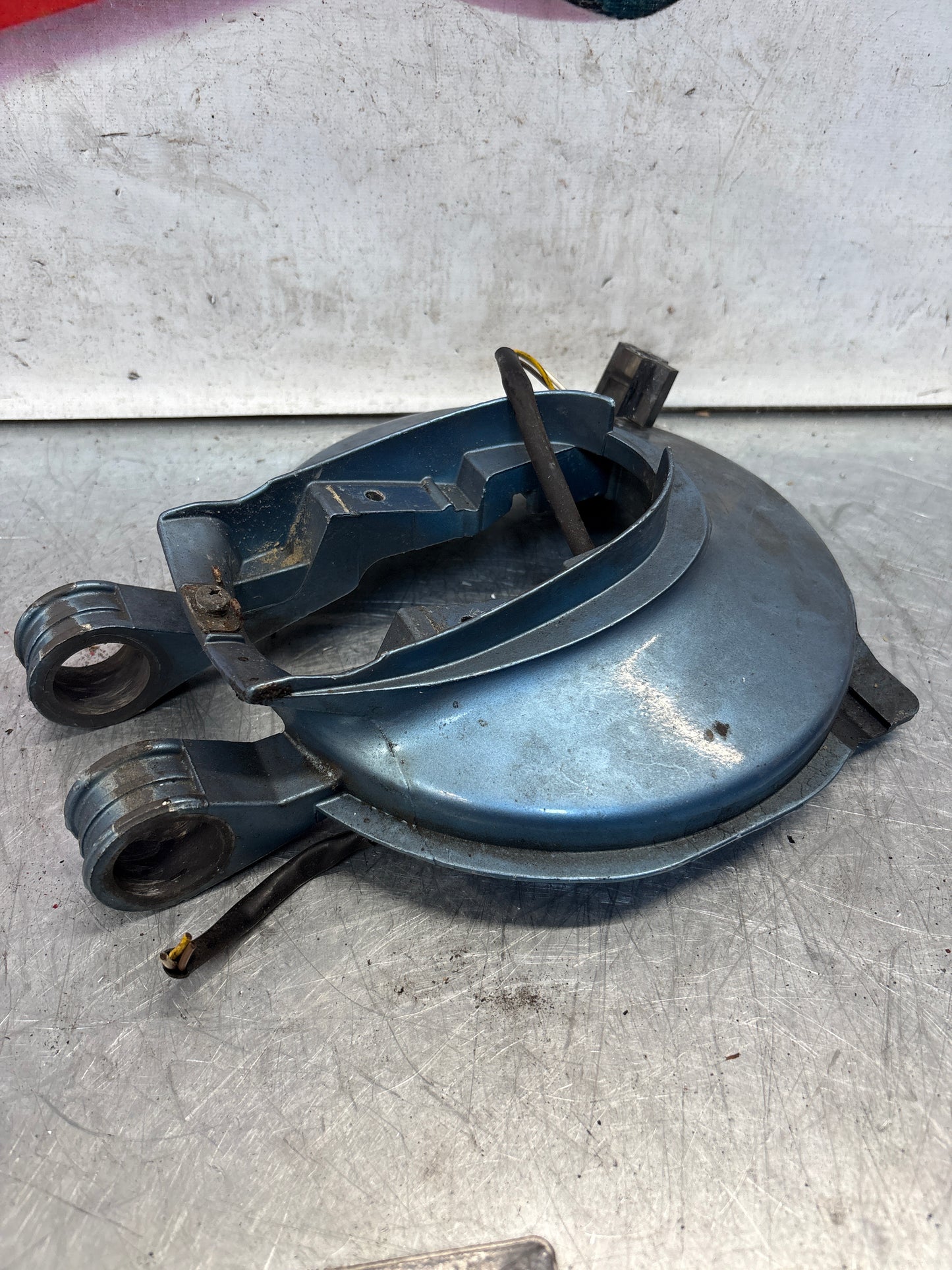 Porsche 928 left headlight swivel frame without any bearing 92875024302 used