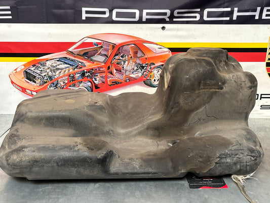 Porsche 944 plastic fuel tank, 95120102103, study photos