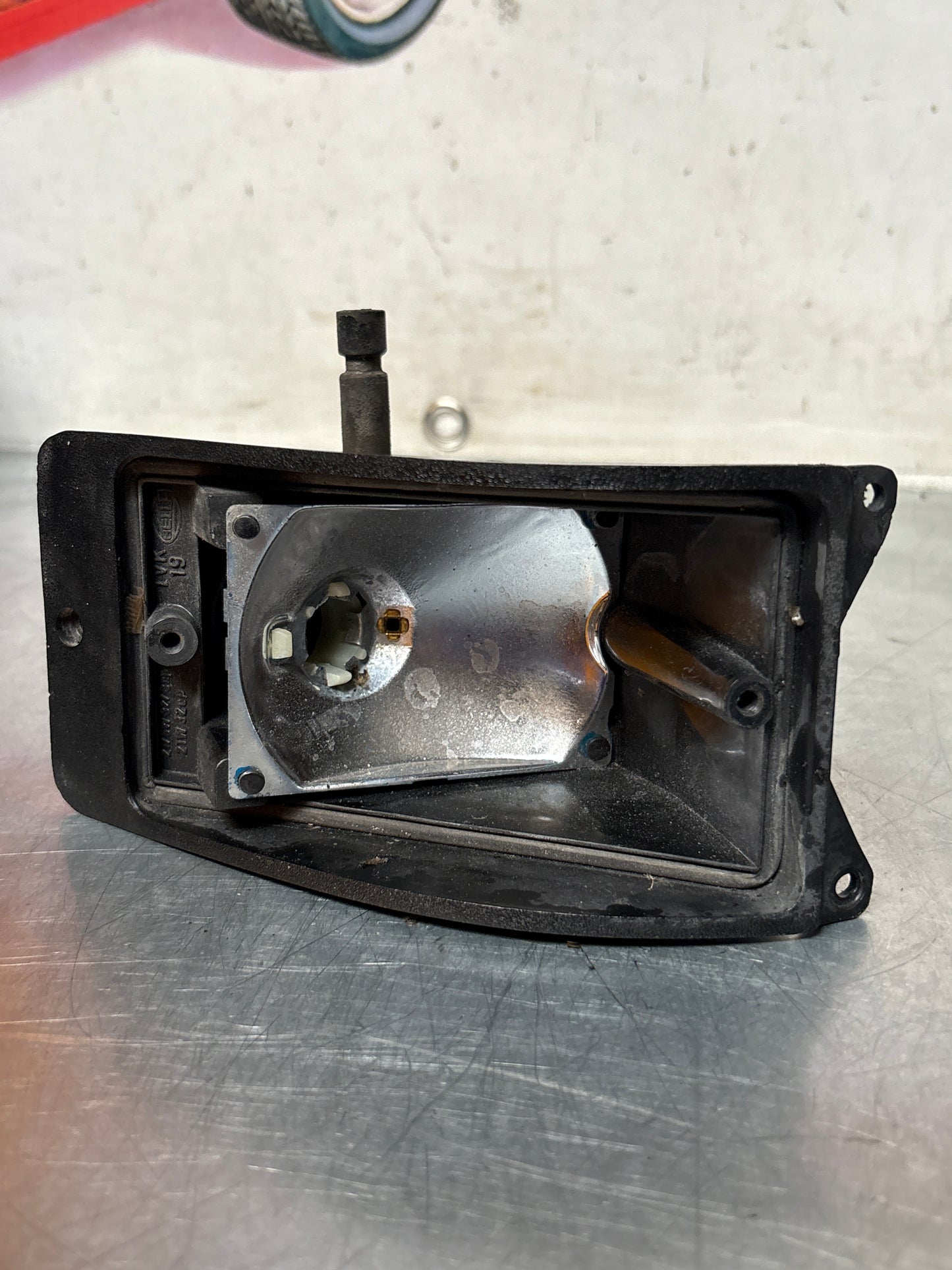 Porsche 924 O/S LH Front indicator unit used 477953065A