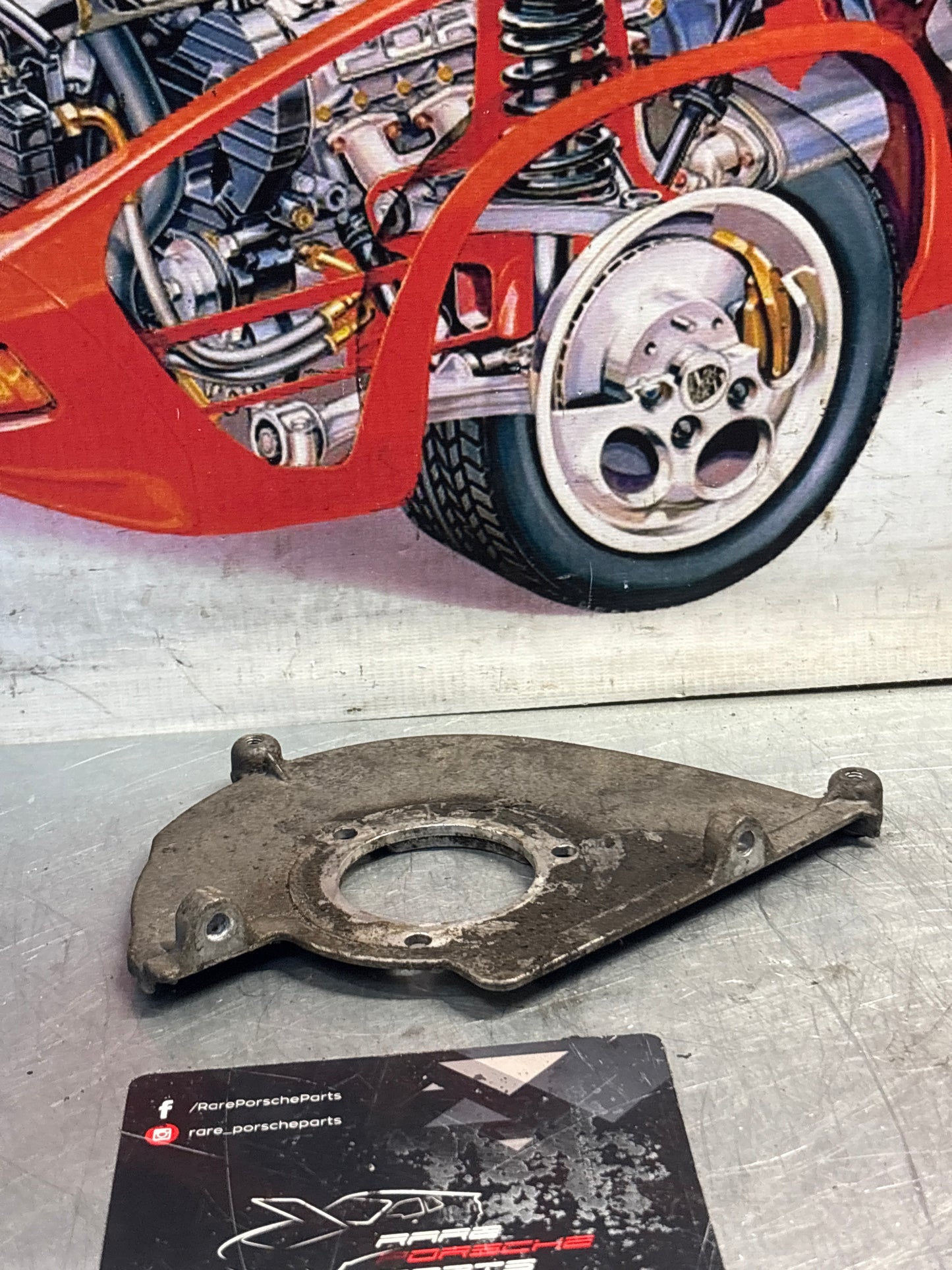 Porsche 928 Timing belt cylinder head cover, used. 9281051272R