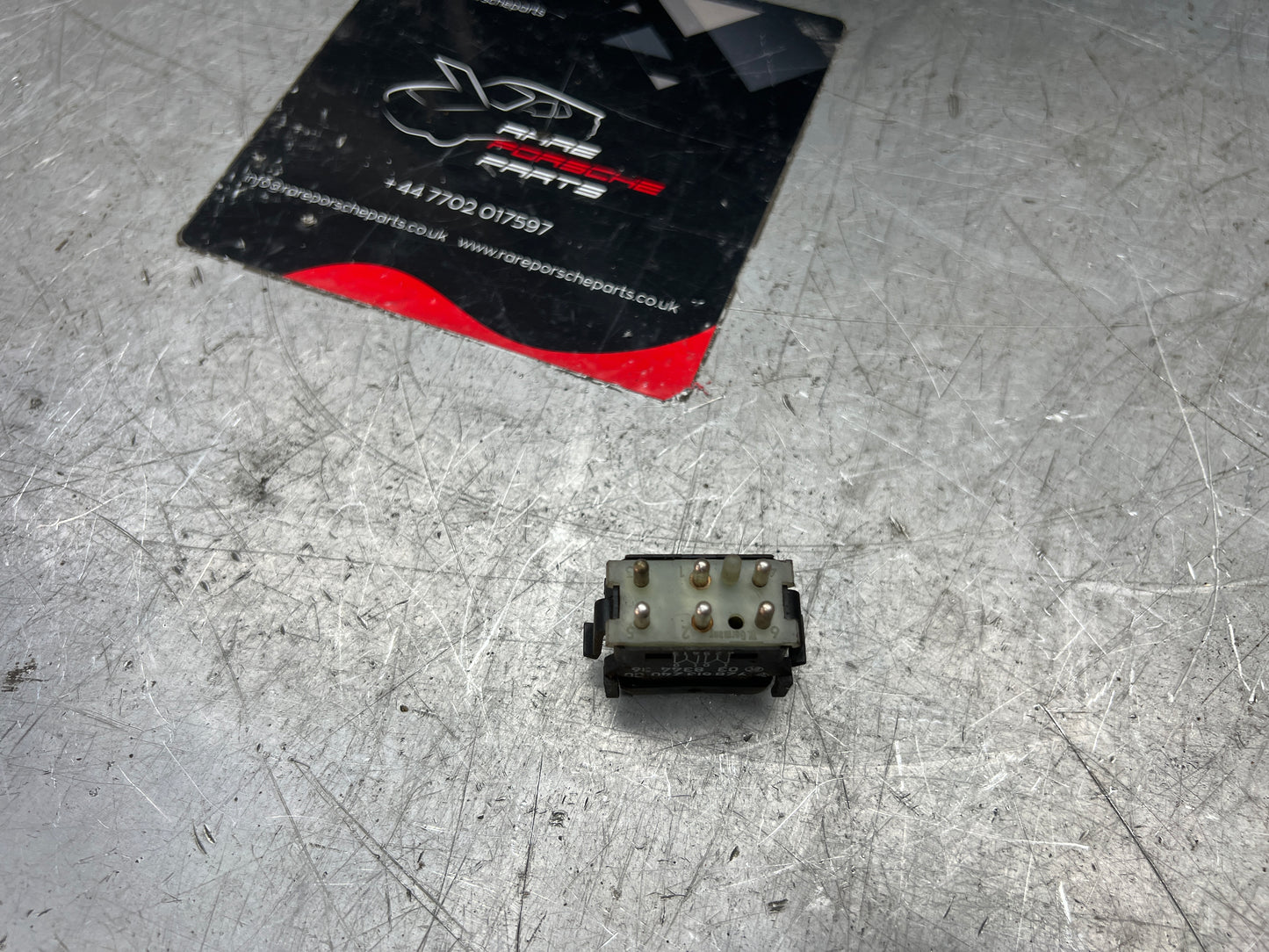 Porsche 928 door mirror changeover switch used 92861324000