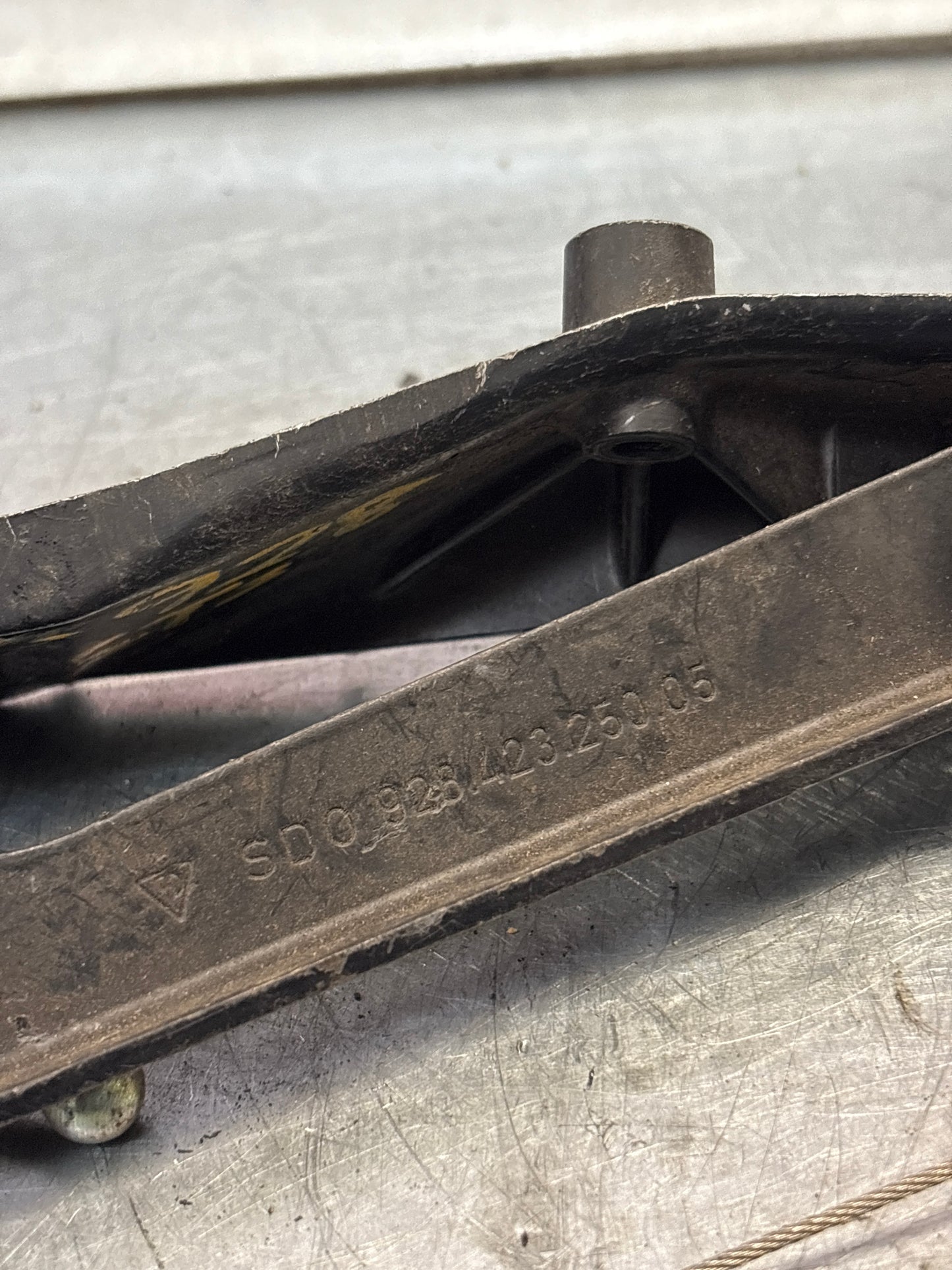 Porsche 928 accelerator Pedal Bearing Bracket, Used 92842312903