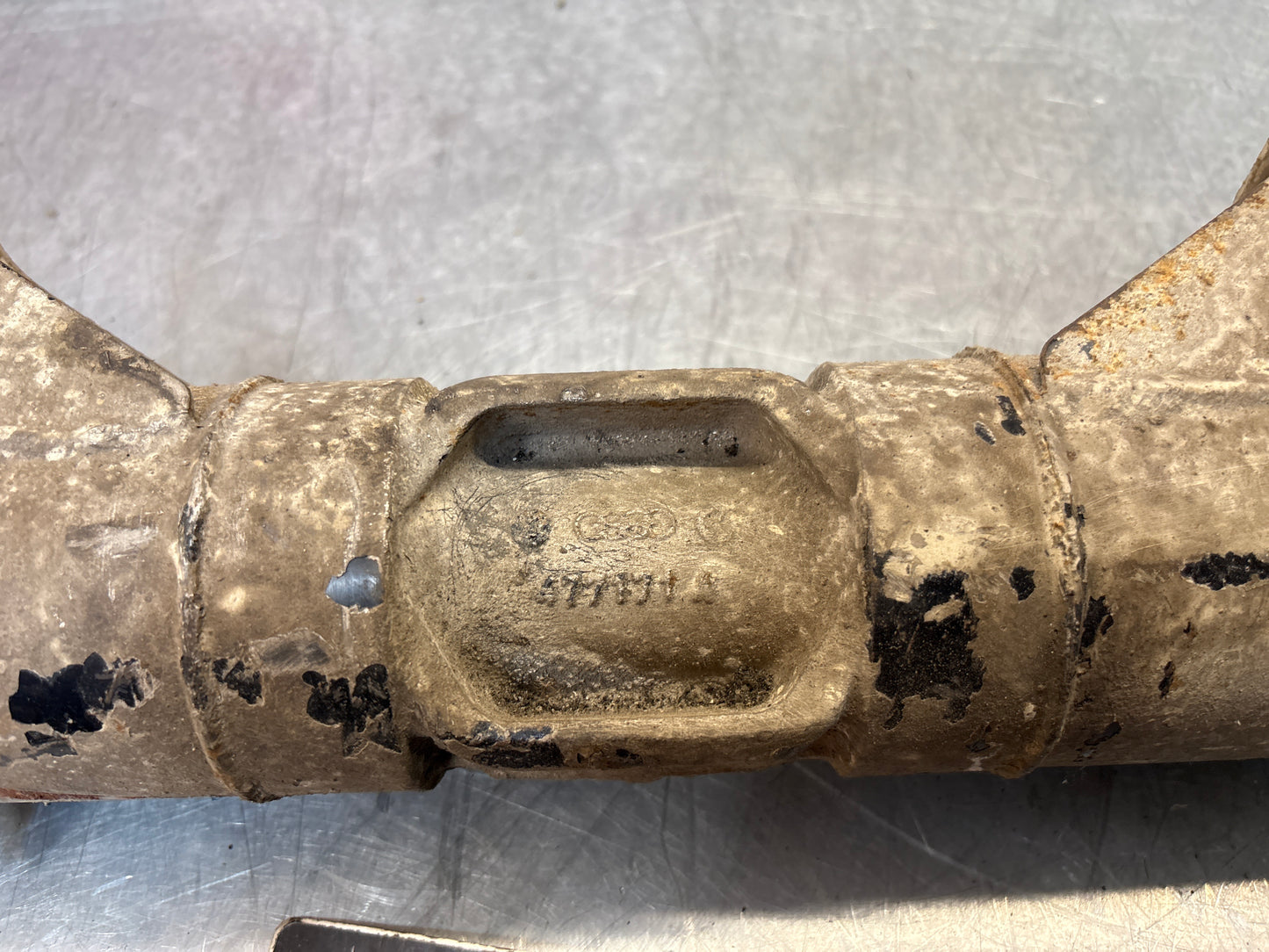 Porsche 924 Late Rear Axle carrier, used 477500053F
