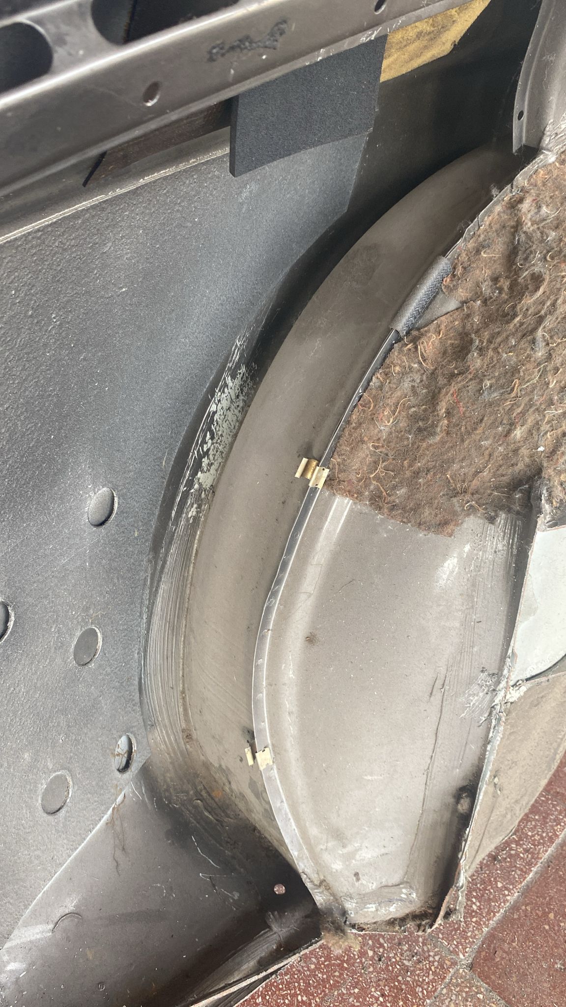 Porsche 944 left side cut, rear fender with sill 94450390303, 94450361102