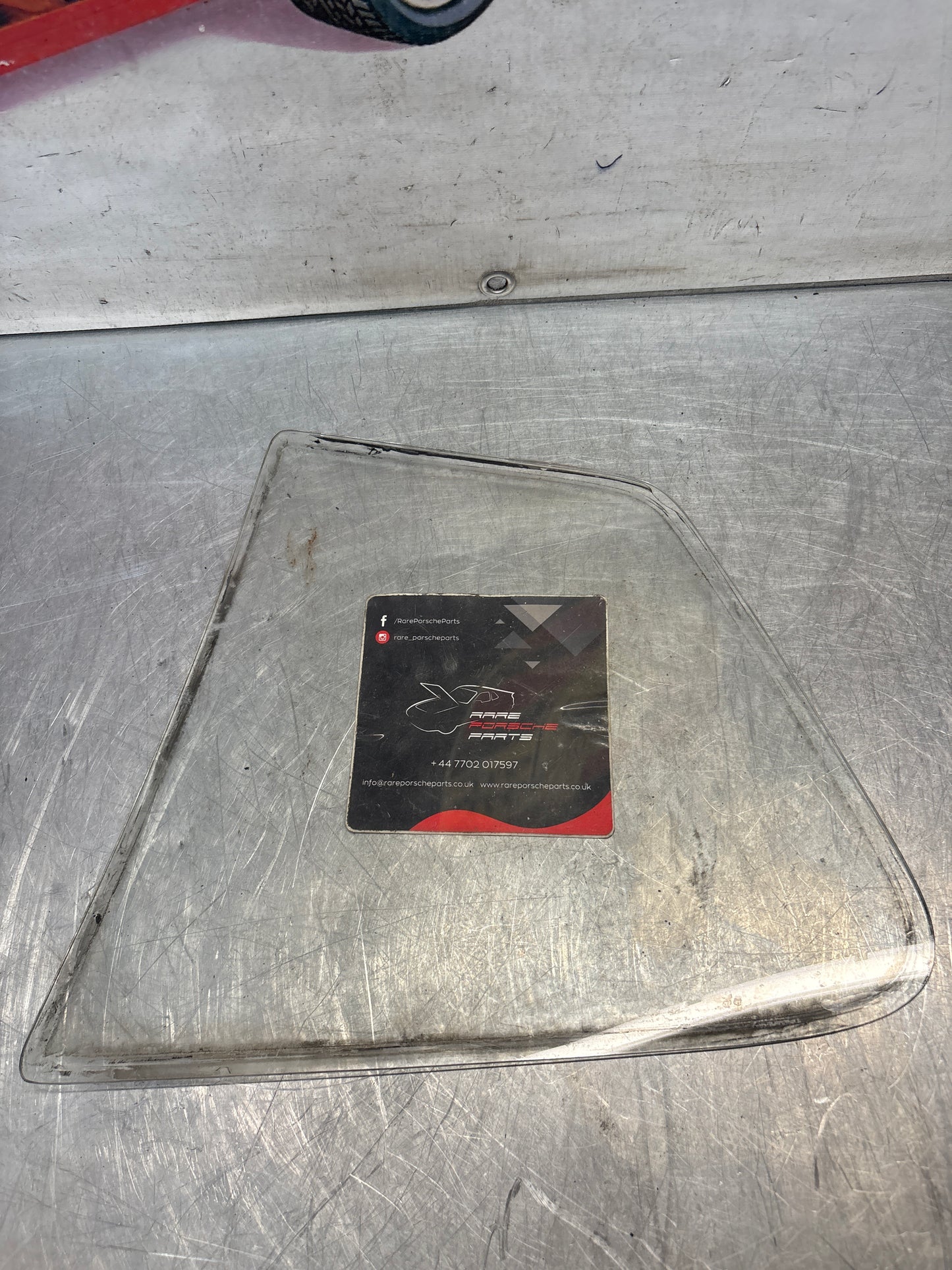 Porsche 944 924 rear right quarter window glass, used, clear 477845312A