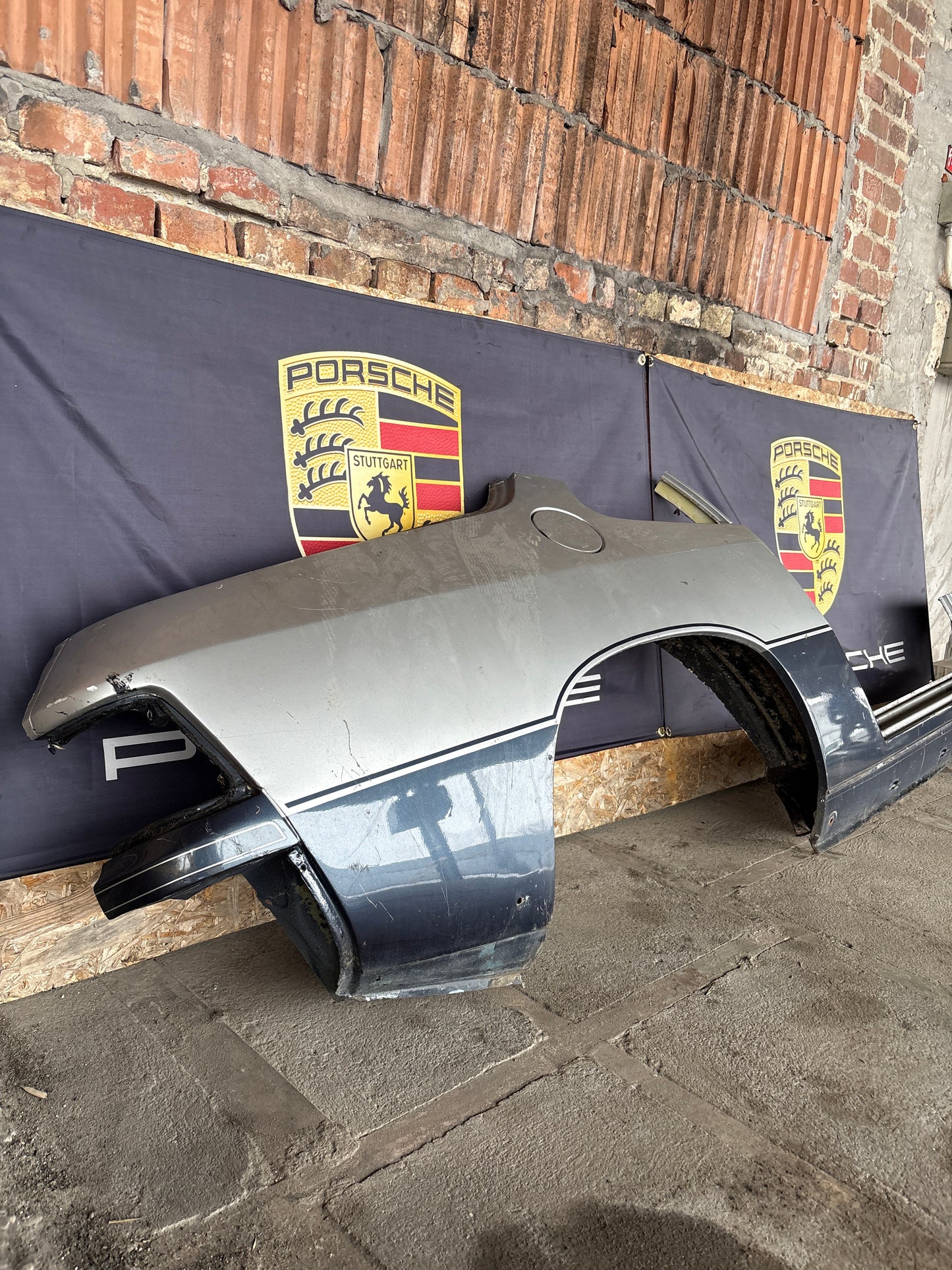 Porsche 944 Right side cut, rear fender with sill 94450390403, 94450361200