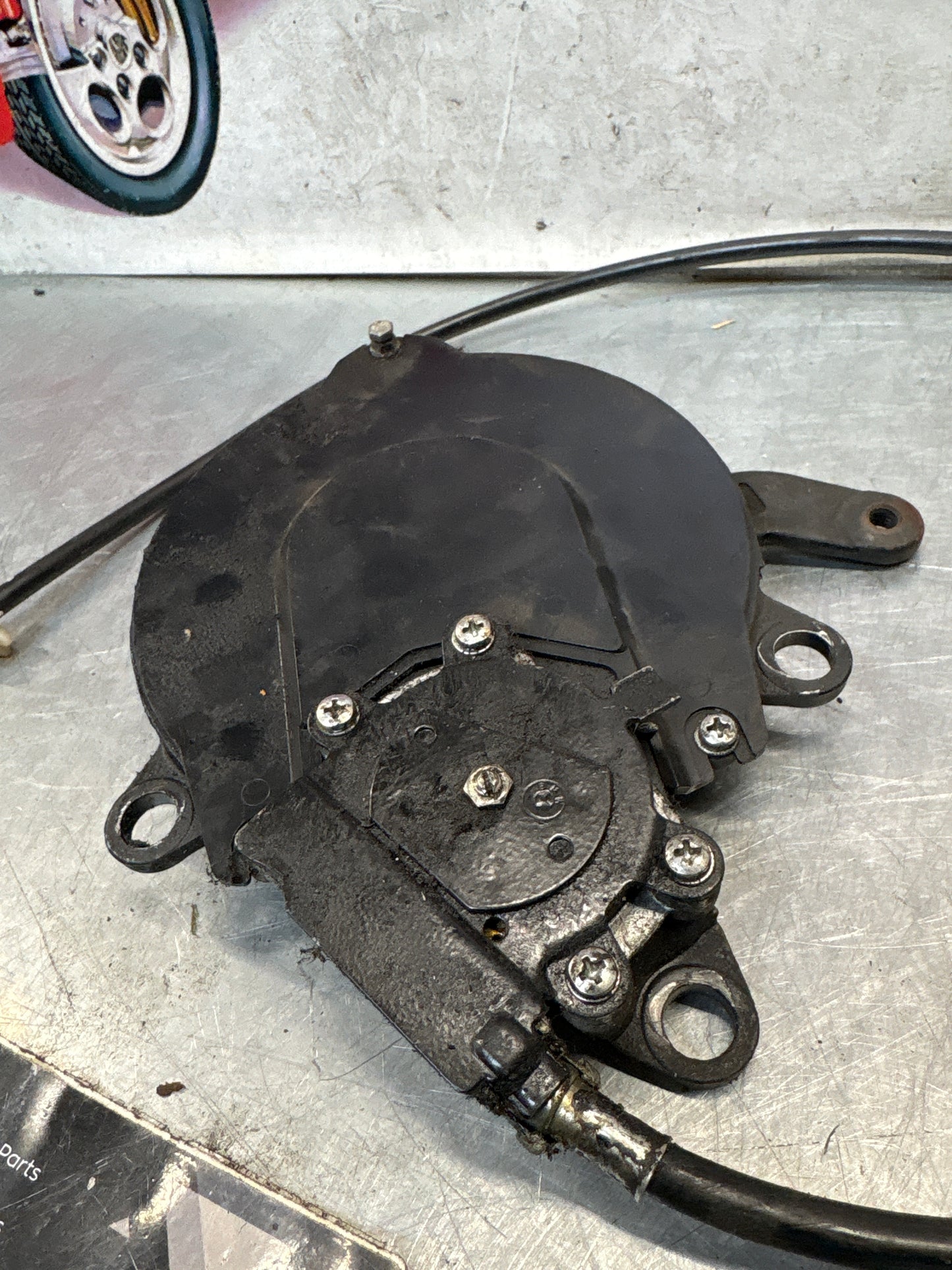 Porsche 911 993 944 968 left side cabrio roof gearbox 91156104568 used