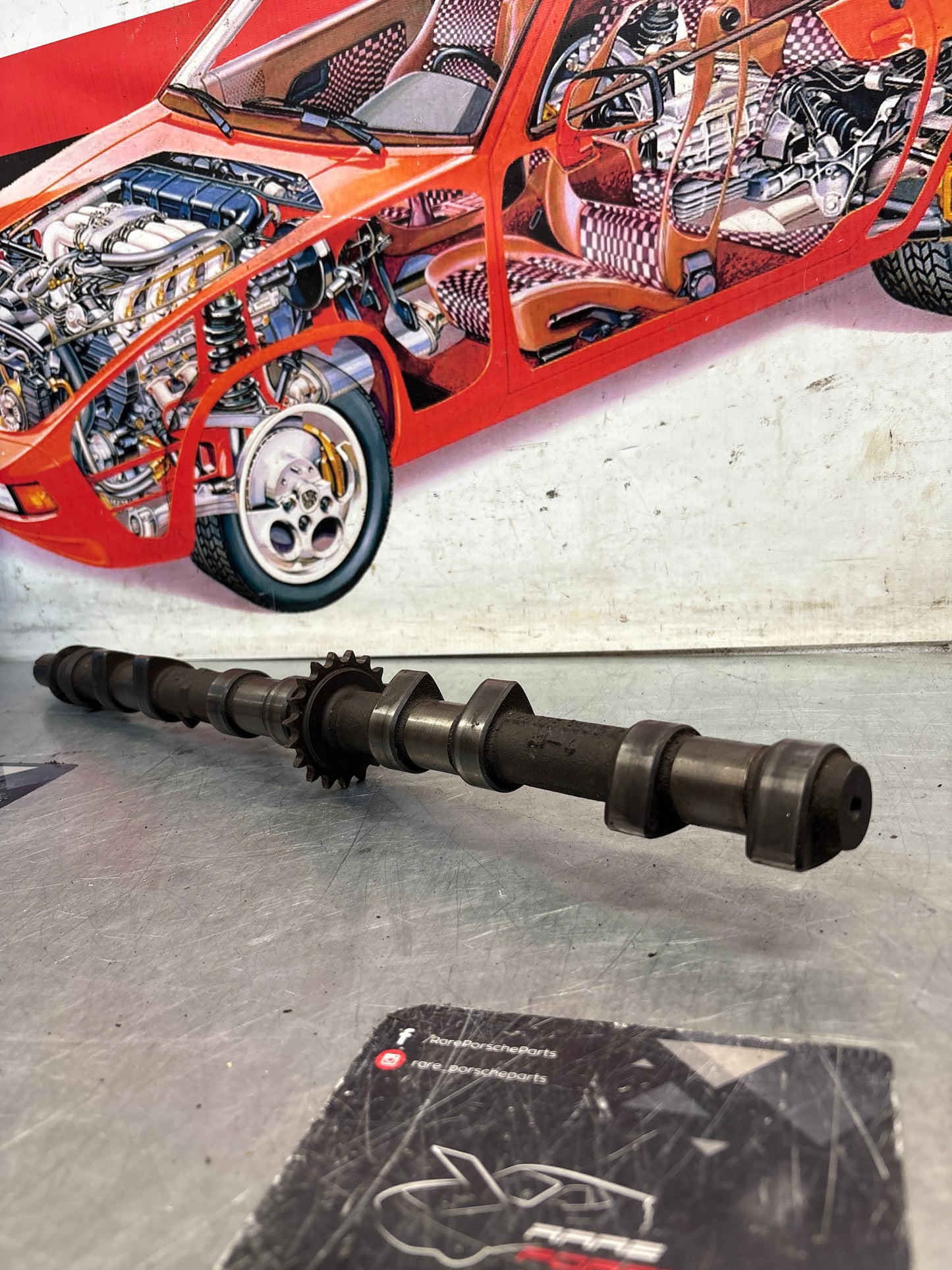 Porsche 928 S3 M28.45/46 engine Camshaft, exhaust side, cylinder 1-4, used 9281052935R / 92810529308