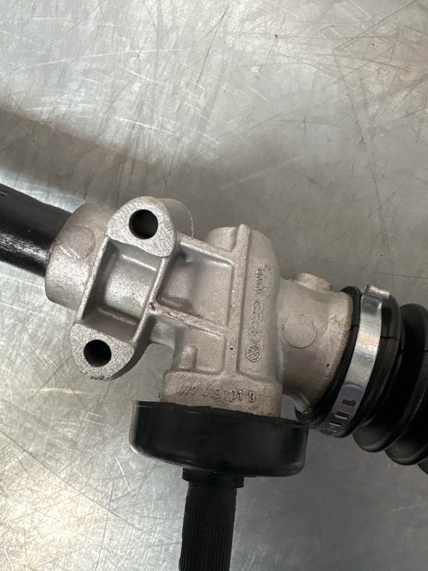 Porsche 924 LHD Manual steering rack, refurbished 477419101B