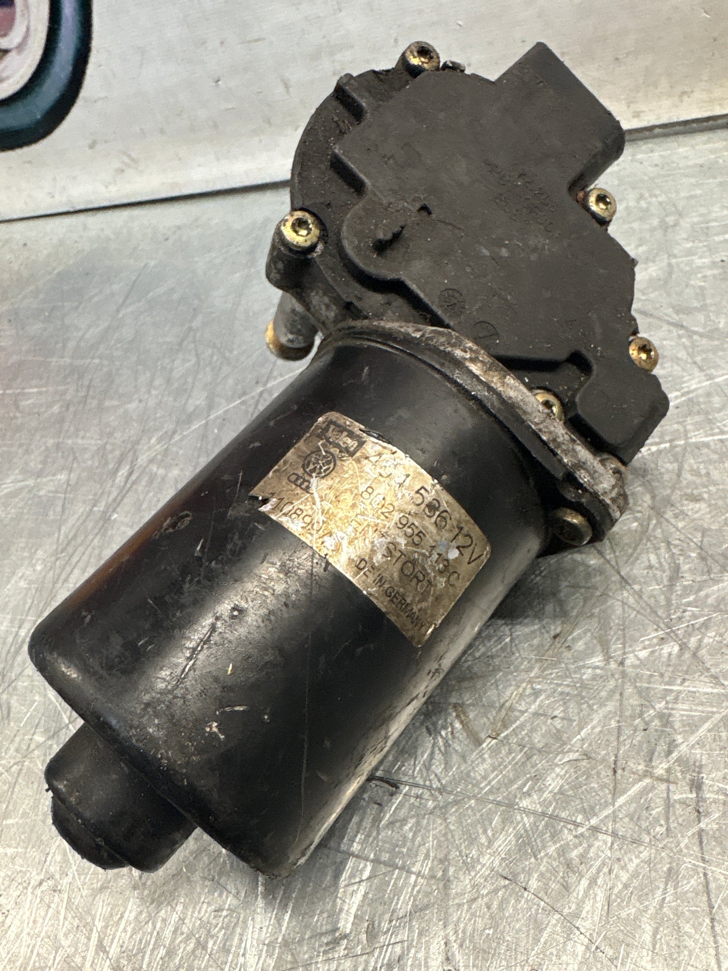 Porsche 911 964 wiper motor, used 0130821797