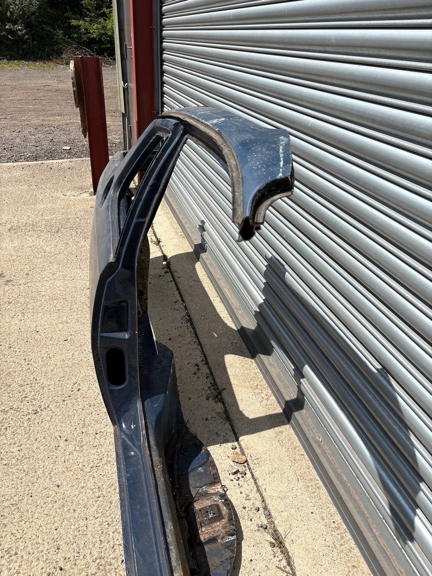 Porsche 924 right side cut, rear fender with sill