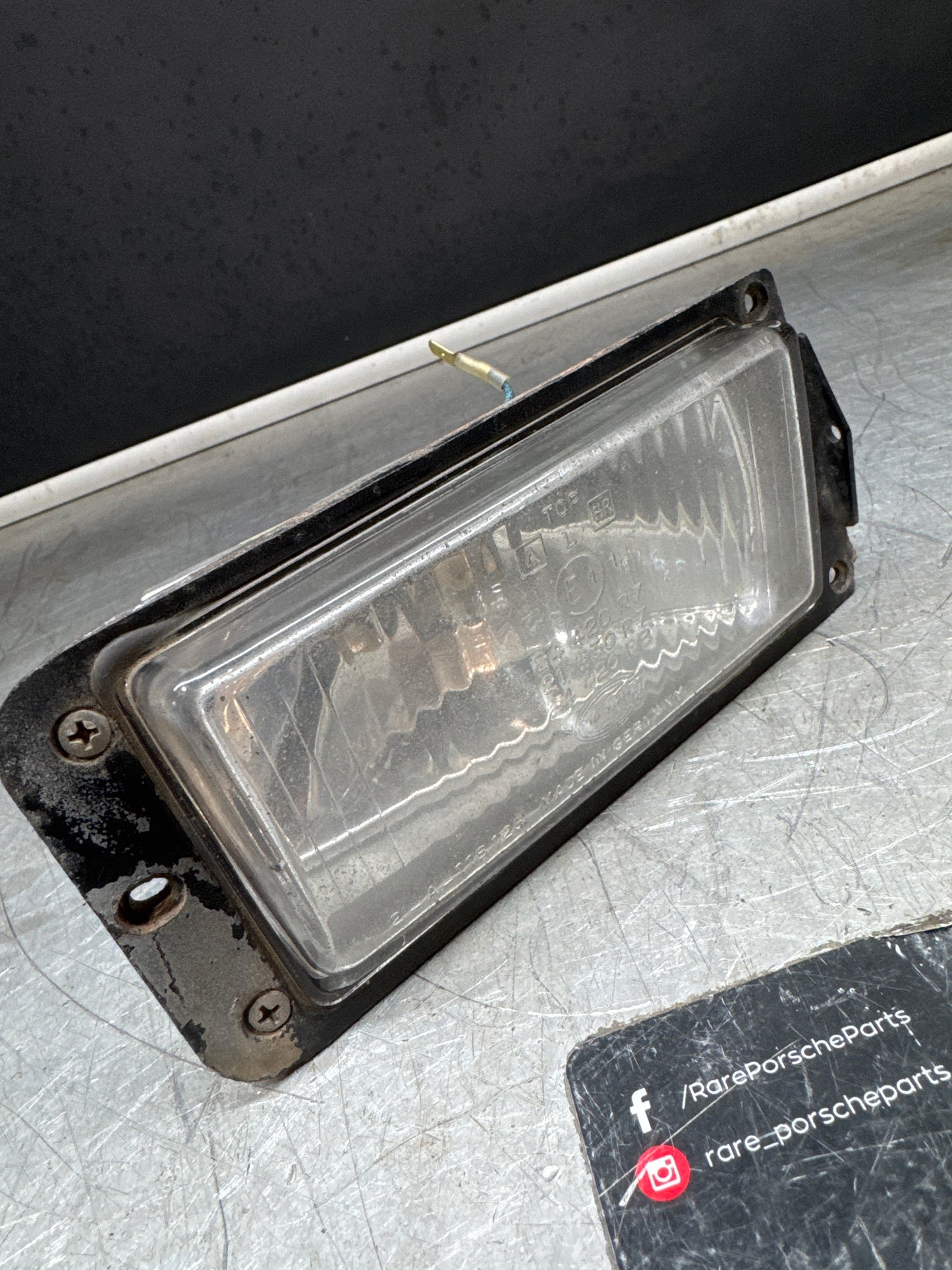 Porsche 924 Front left driving light, Used. No case. 477941751D
