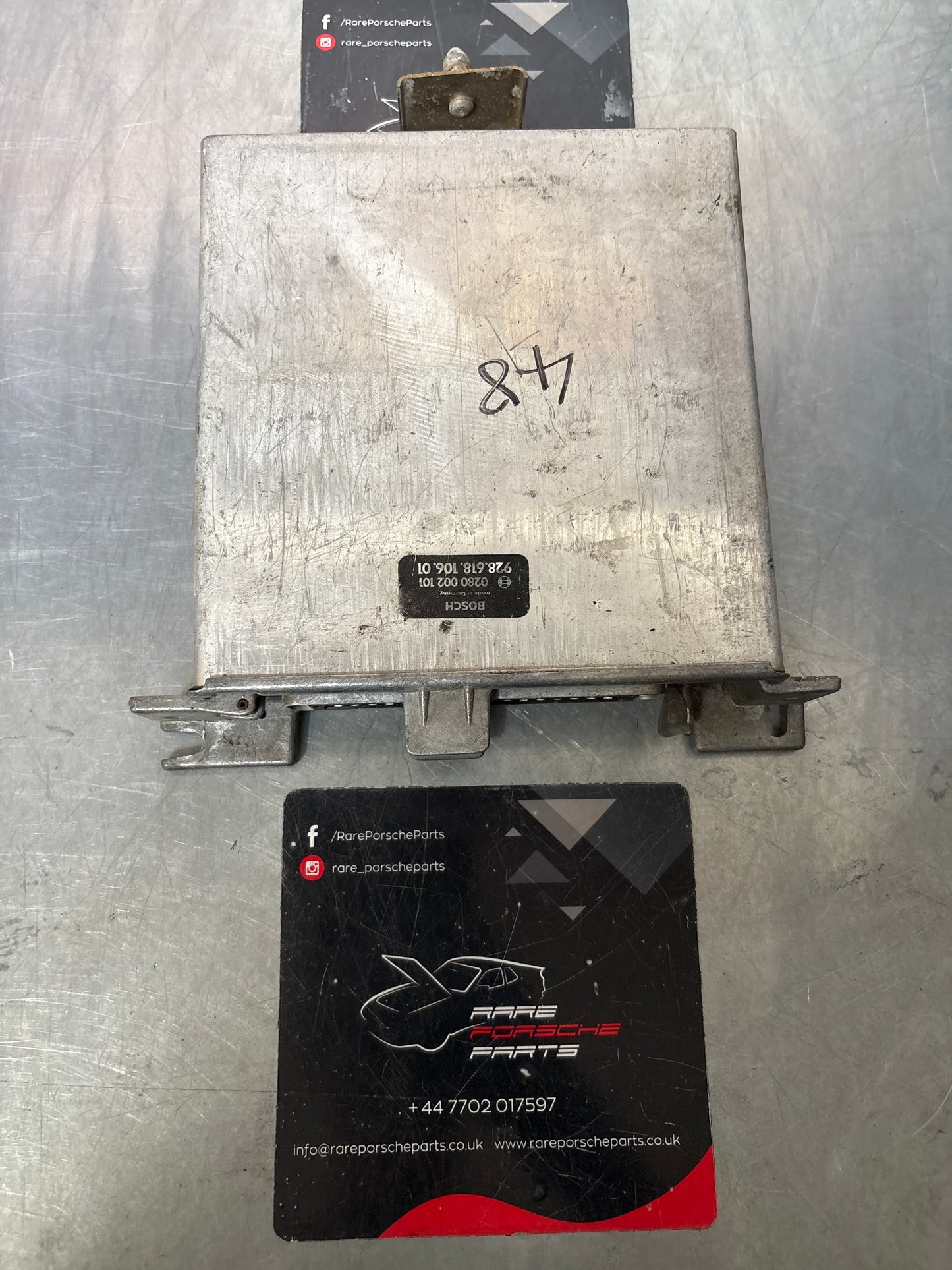 Porsche 928 S injection lambda control unit, used 92861810601 / 0280002101