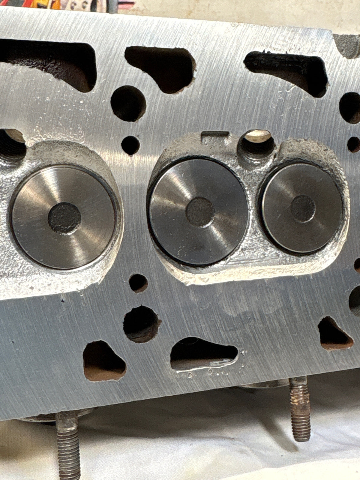 Porsche 924 Turbo reconditioned cylinder head with camshaft 9311043013R