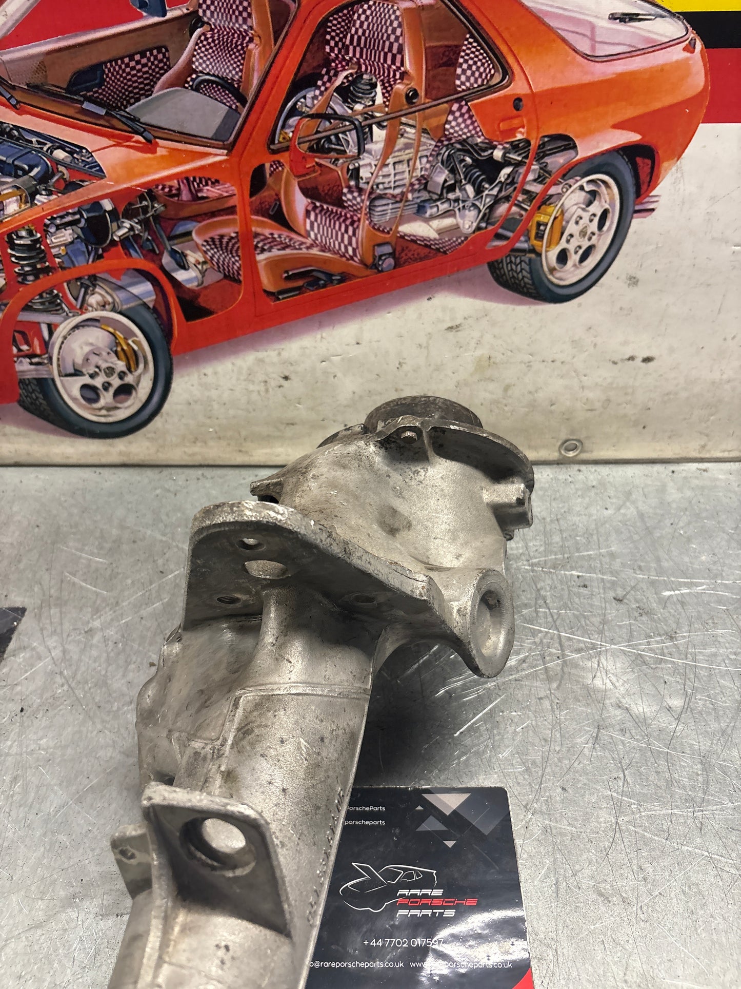 Porsche 944 alloy rear right trailing arm, used 95133151400 / 9513315144R used, with hubs