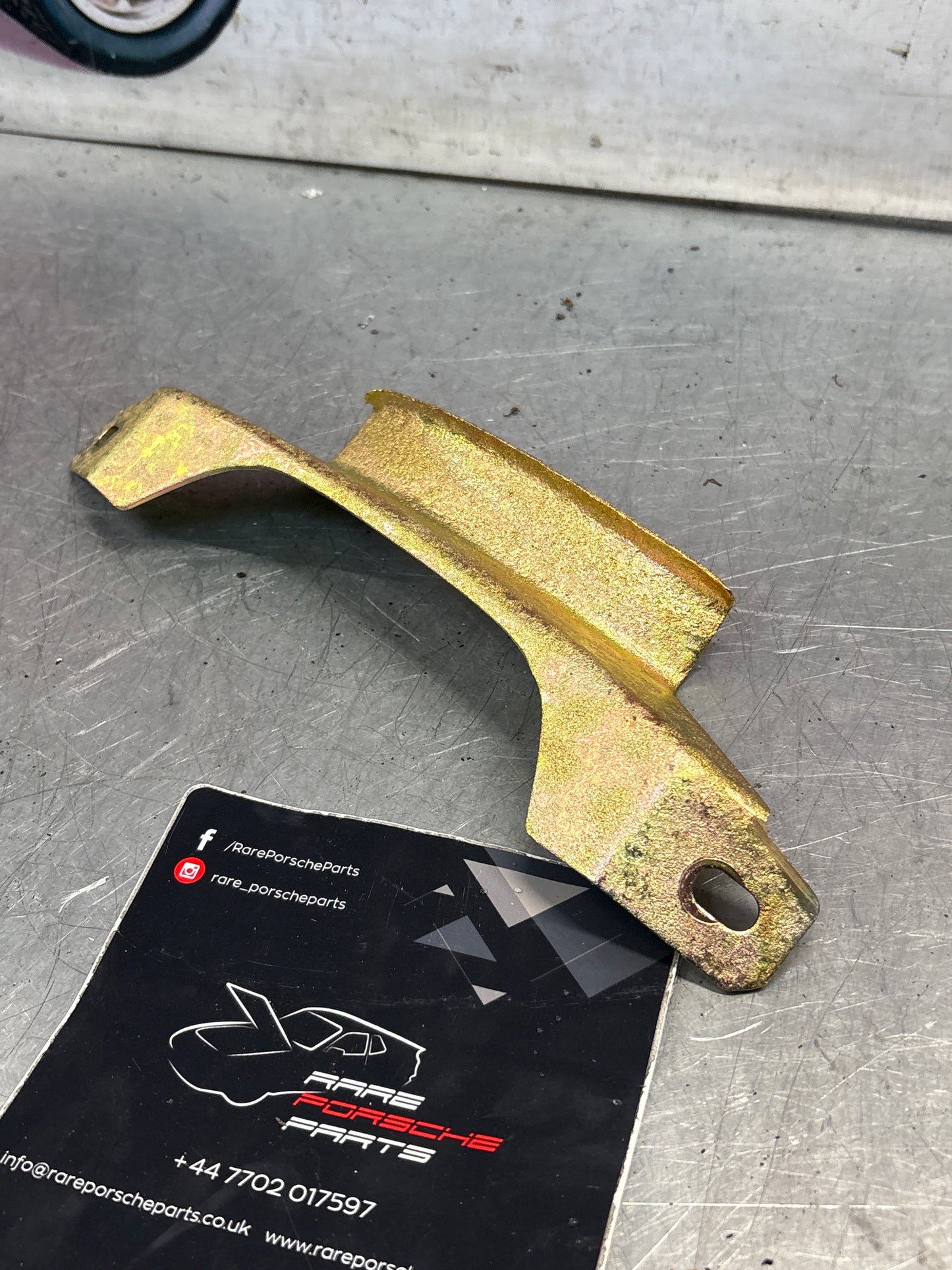 Porsche 924 exhaust muffler retaining support bracket 477253253D, refurbished