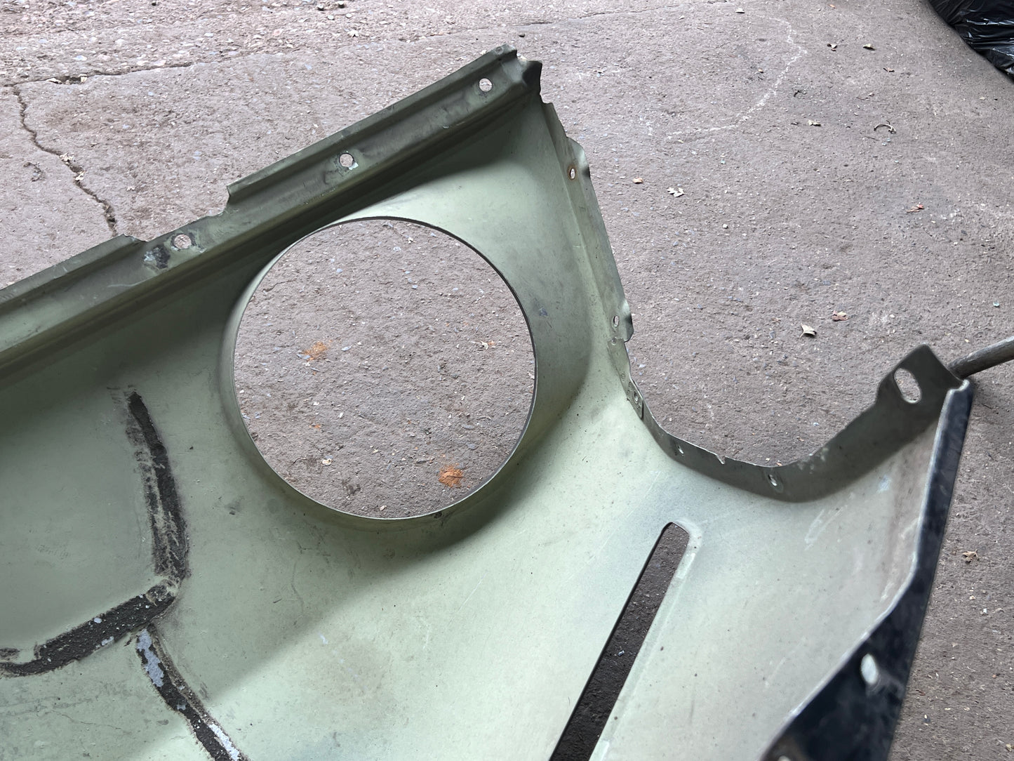 Porsche 928 -87 front left wing, 92850301103 used