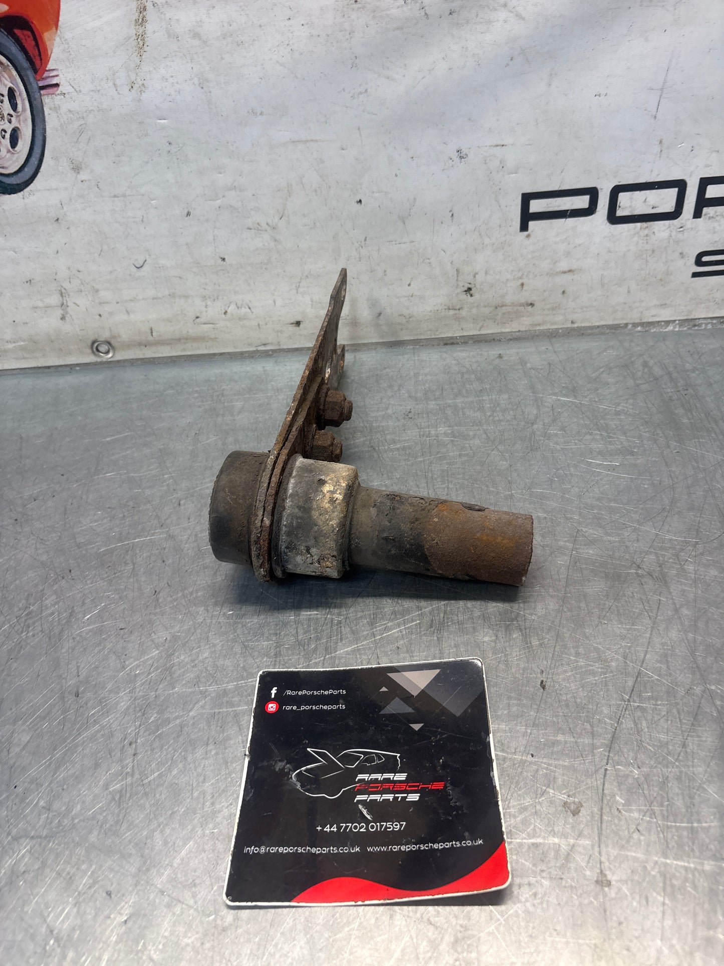 Porsche 944 85.5- / 924S 86-88 trailing arm, used 95133302100
