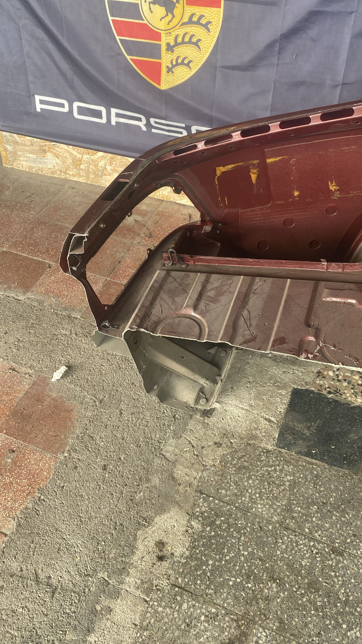 Porsche 944 left side cut, rear fender 94450390303,