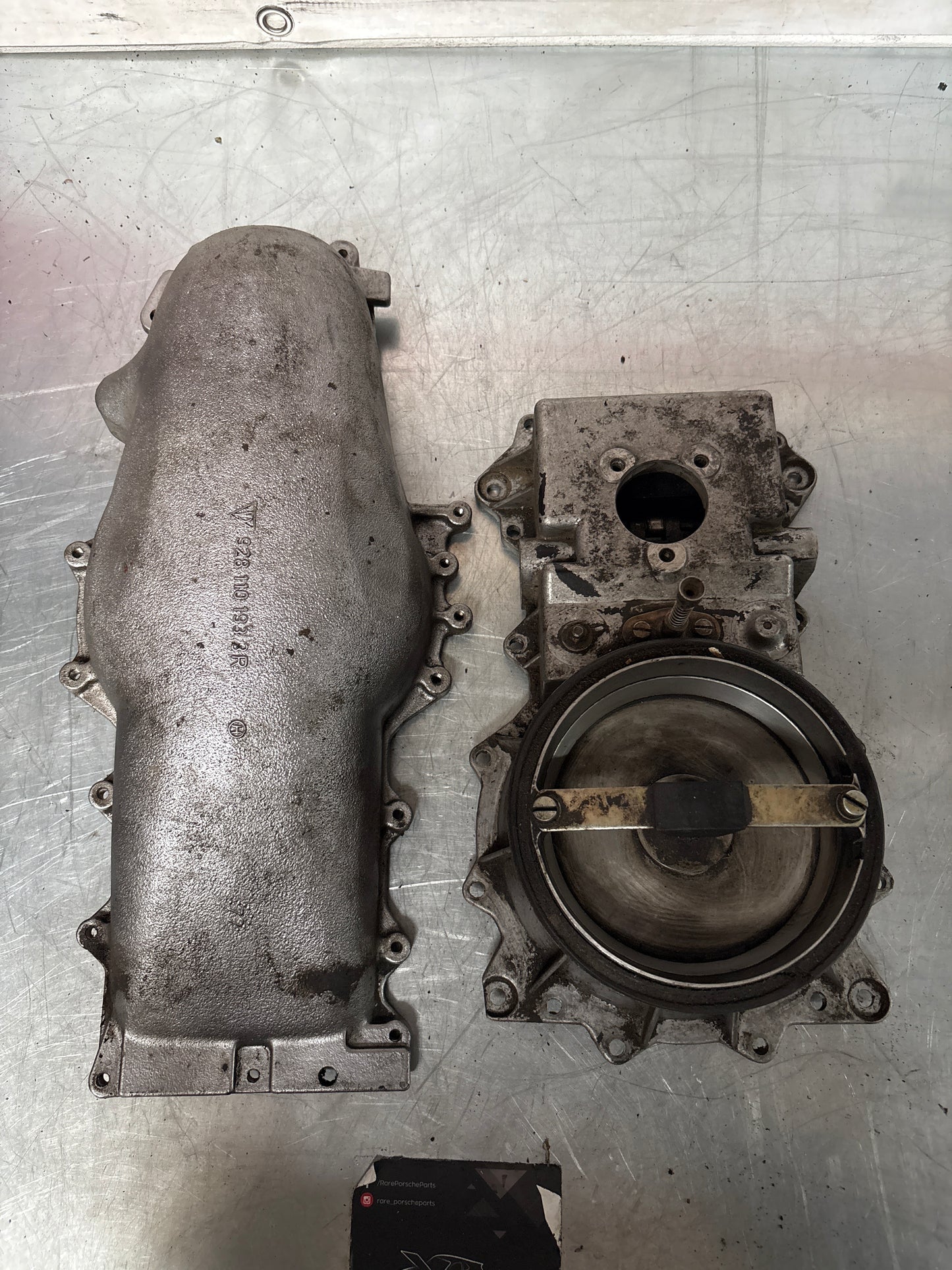 Porsche 928 throttle body, used 9281101933R / 0438120049