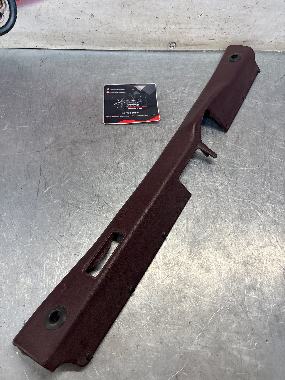 Porsche 928 tailgate interior trim, used, burgundy 92855504705