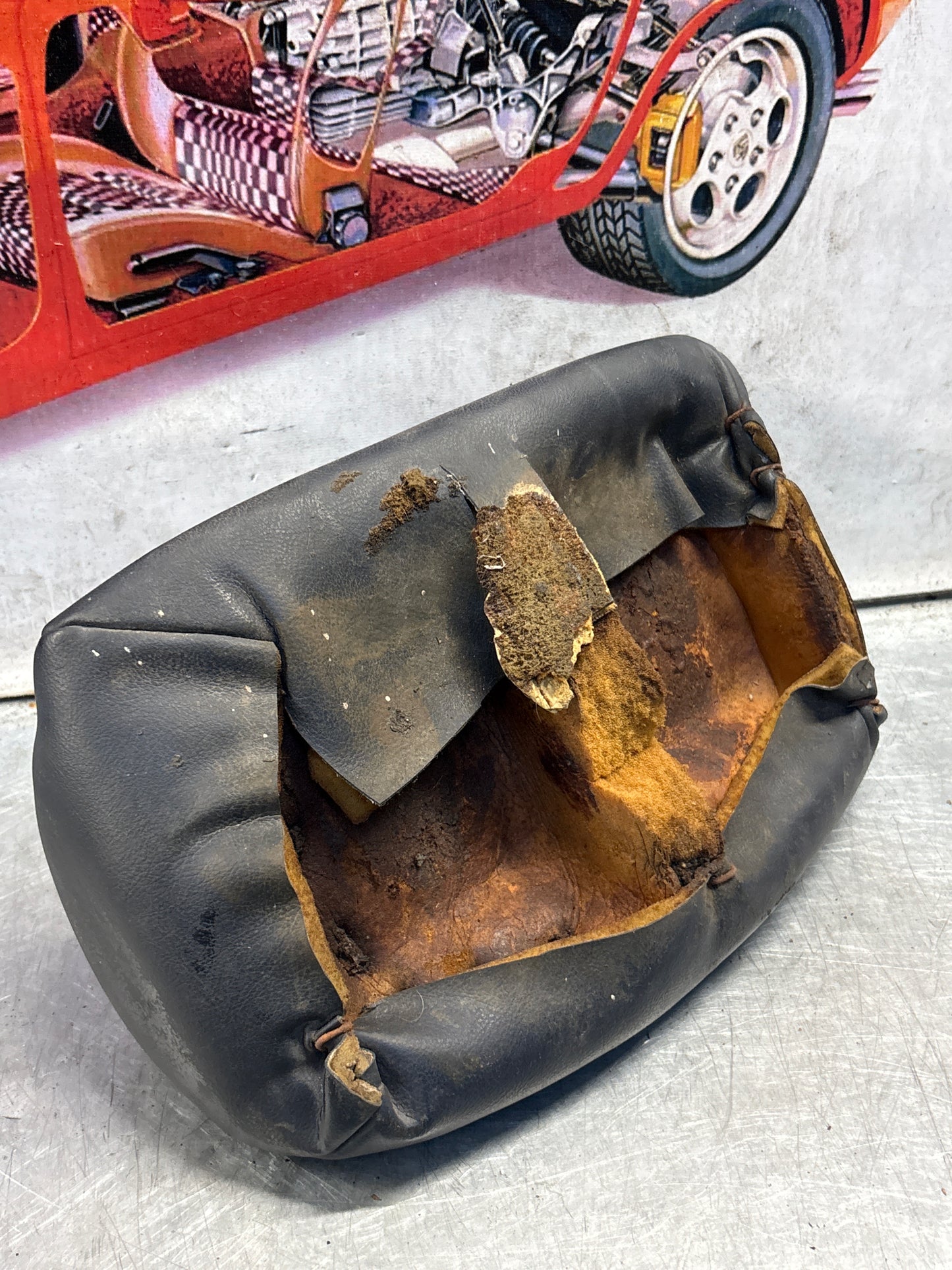 Porsche 928 rear left seat centre cushion,blue, leather, used 92852208751