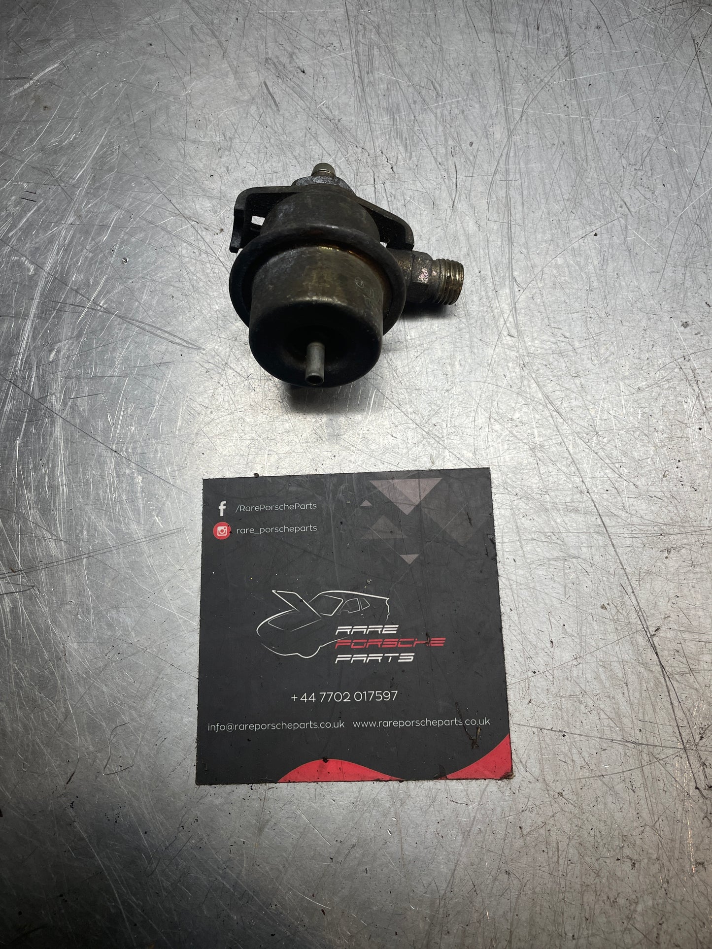 Regolatore pressione carburante Porsche 944 Usato. 0280160214 usato