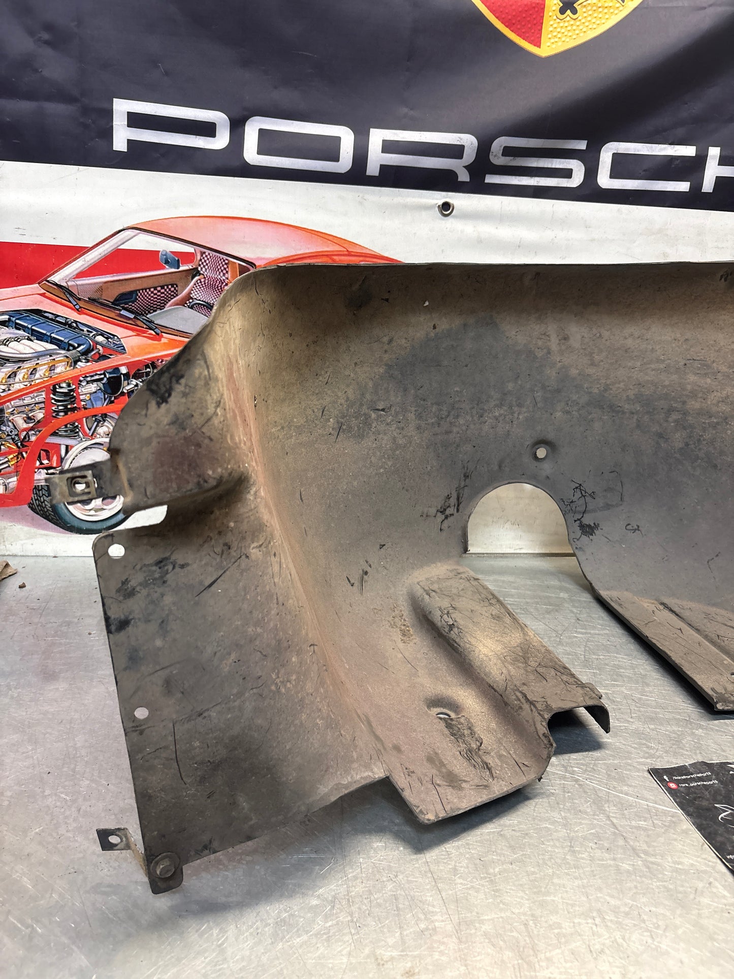 Porsche 944 from 85.5 arch liner Right, 94450438201, used