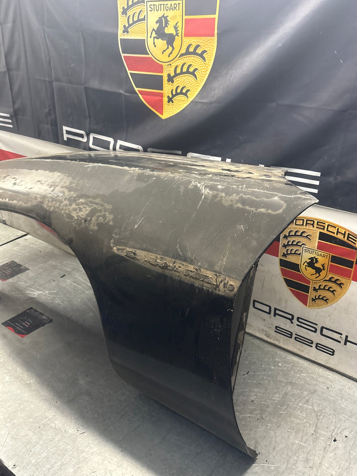Porsche 928 -87 front left wing, 92850301103 used