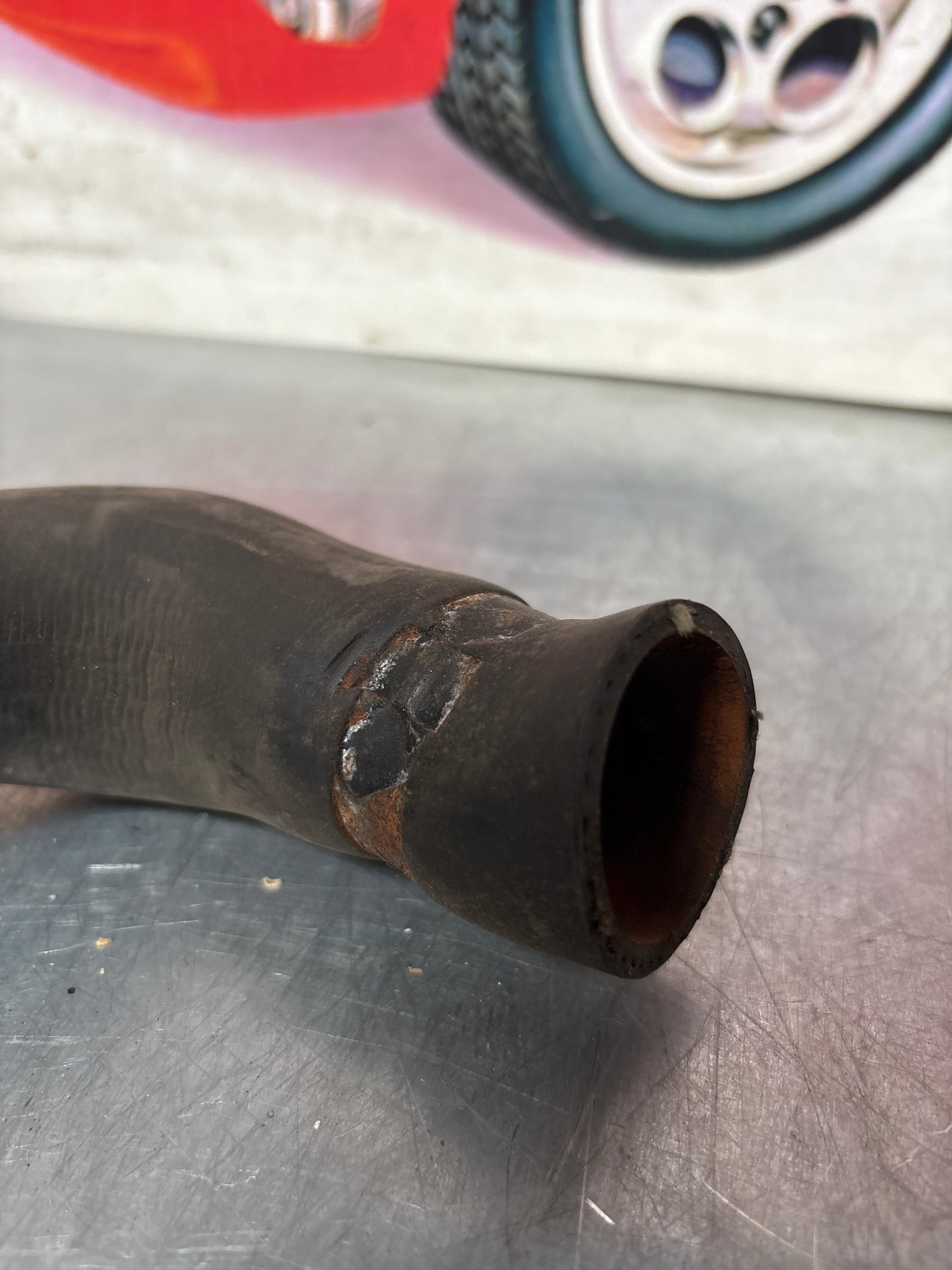 Porsche 944 turbo TOP RIGHT to engine radiator hose, used 95110624101