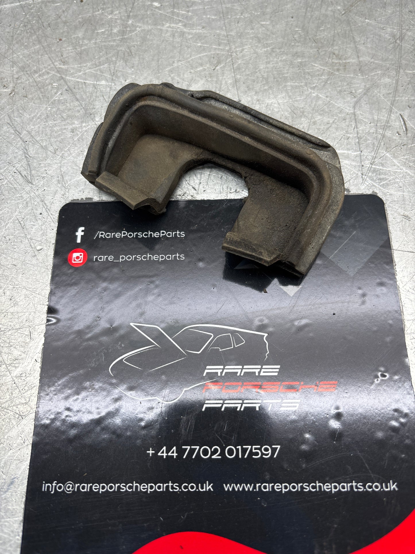 Porsche 944, S2/ 924S left tailgate latch pin gasket rubber, used 94451236501