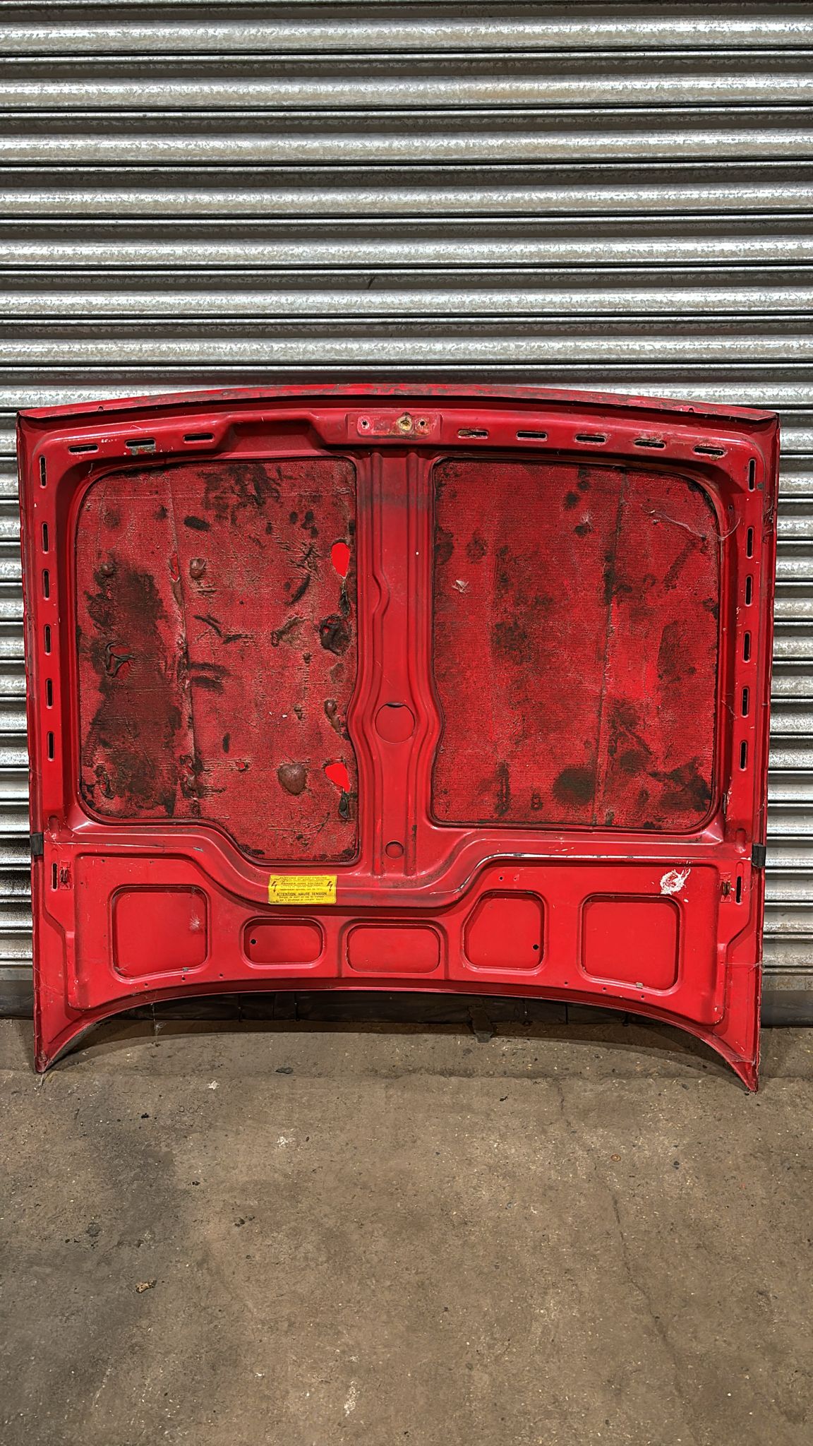 Porsche inizio 944, cofano fine 924, tutto necessita di riverniciatura, primo tipo con ammortizzatori a gas